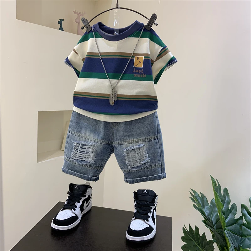 completo-estivo-per-ragazzi-set-di-abbigliamento-trendy-a-maniche-corte-per-bambini-streetwear-in-misto-cotone-comodo-e-traspirante