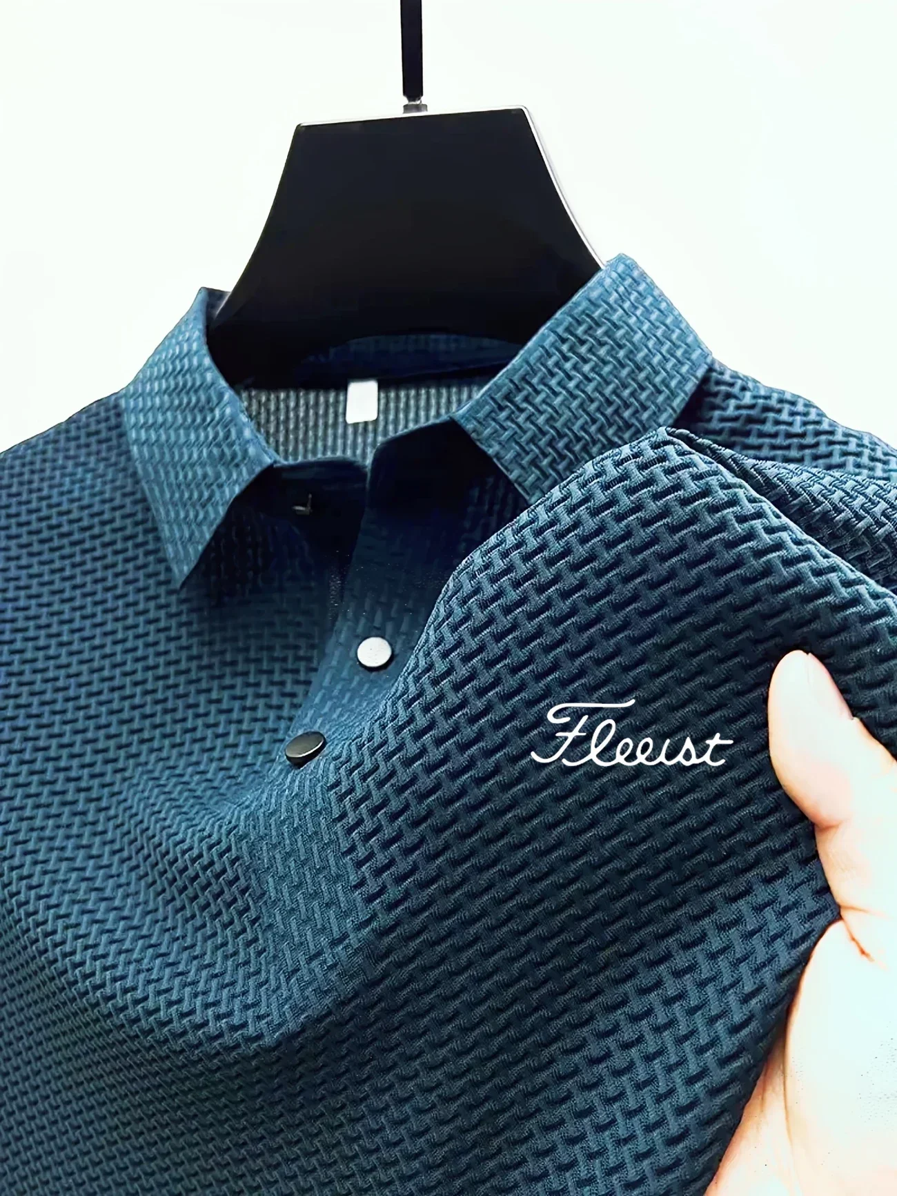 The New Summer Short-Sleeved Polo Shirt (2026 Style) Is Both Fashionable and Classic