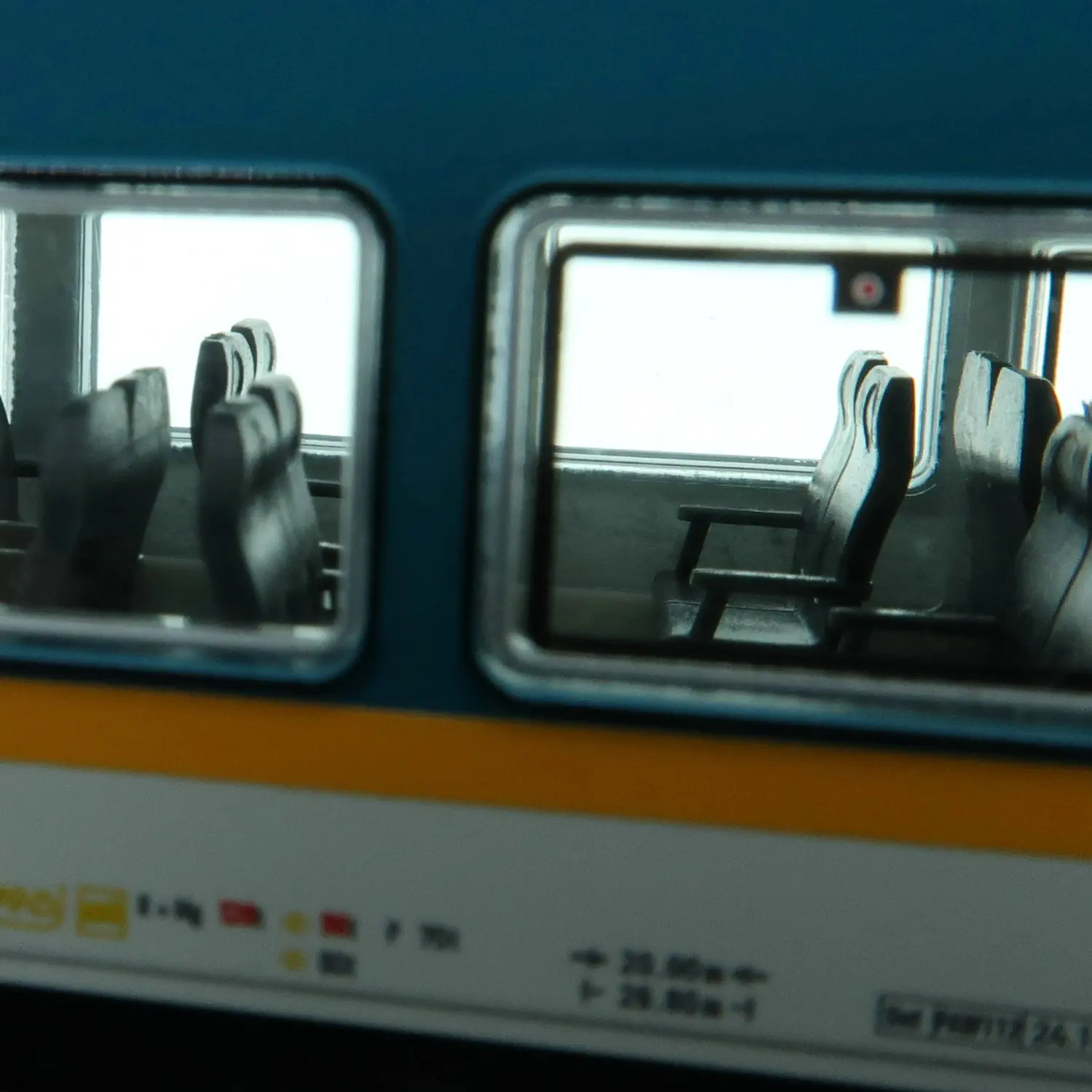 روكو HO 1/87 لعبة القطار 6200103/6200104 عربة الركاب ذات الطابقين مع أضواء قطار نموذج لعبة الصبي هدية #4