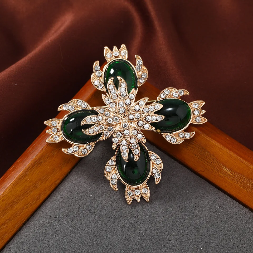 Women Men Vintage Baroque Cross Crsytal Resin Stone Brooches Pins Unisex Classic Retro Fashion Metal Design Badges Brooch Pin