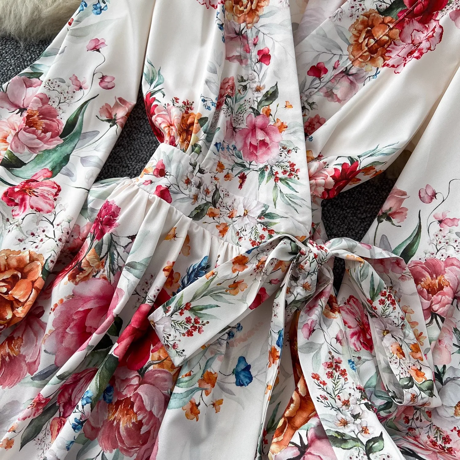 الربيع الصيف البوهيمي رائع زهرة فستان عطلة نفخة الأكمام الخامس الرقبة زهرة طباعة الصليب الخصر الدانتيل يصل رداء Vestidos الملابس