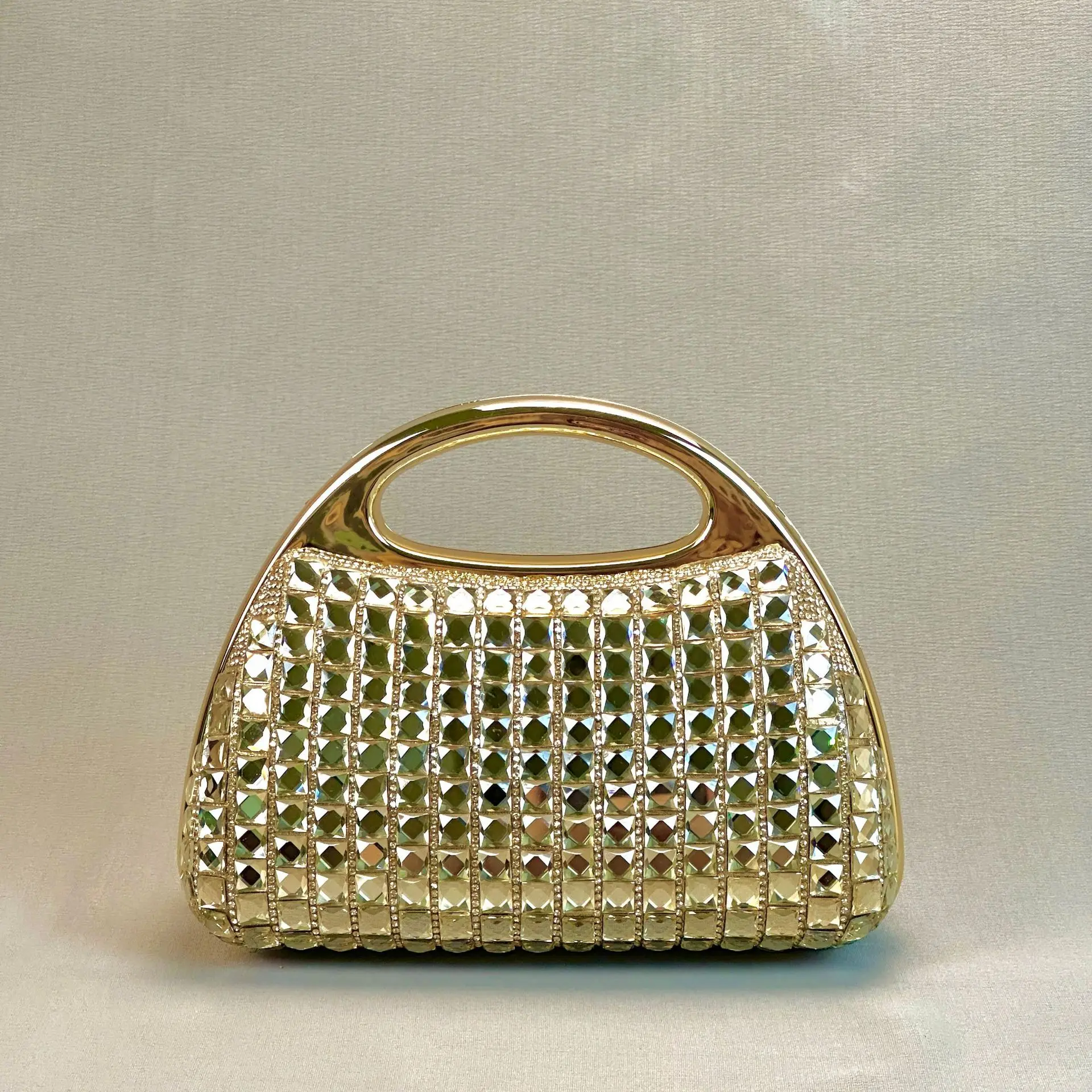

New Diamond studded Magnetic Attracted Celebrity Fashion Party Banquet Shoulder Cross Shoulder Handheld Banquet Bag