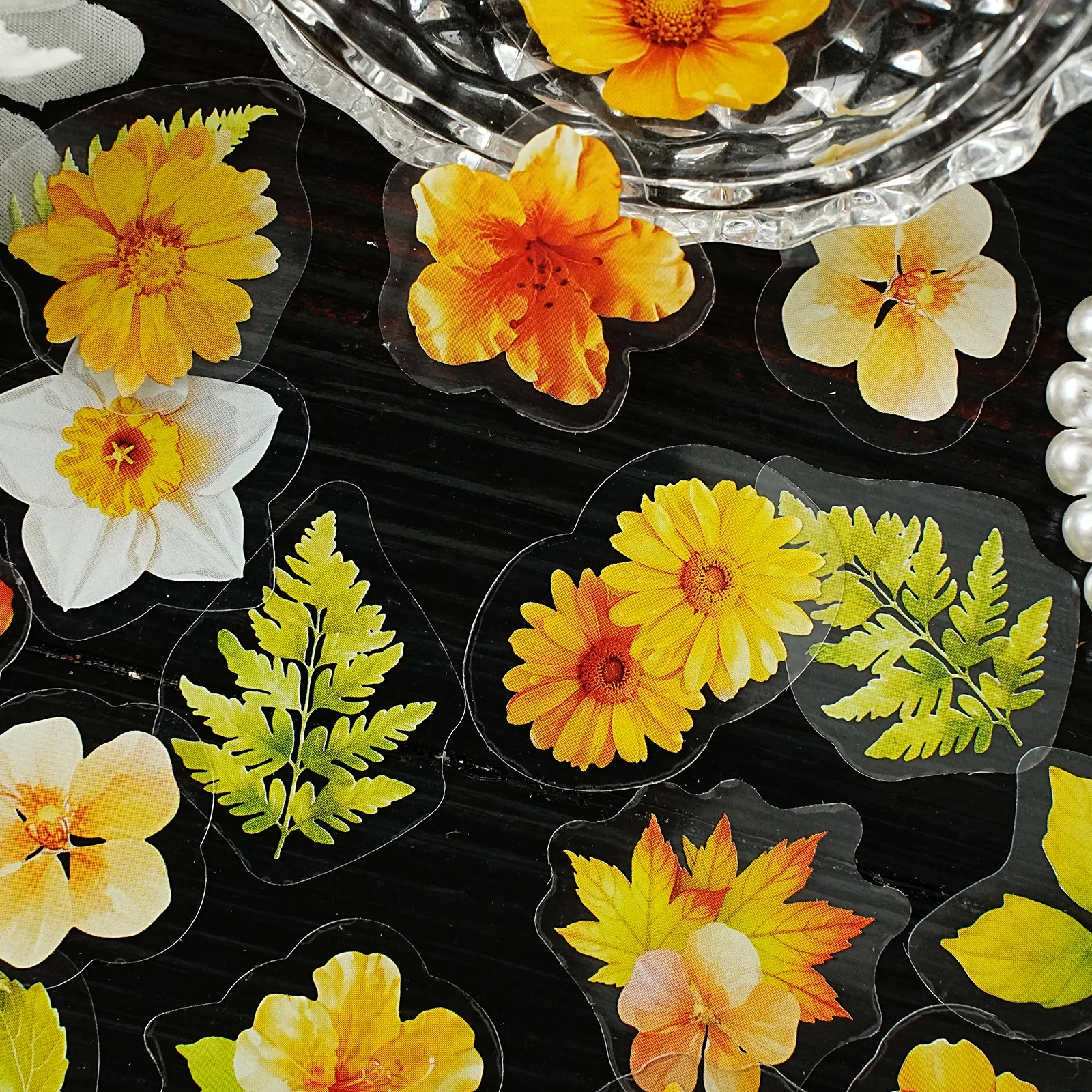 Etori Life Ciepłe i Jasne Żółte Naklejki Akwarelowe z Kwiatami 50 szt. Chryzantemy z Zielonymi Liśćmi do Laptopa, Telefonu, Albumów Fotograficznych, Dekoracji Biurka, Papierowe Torby na Prezenty, Opakowania na Pudełka Prezentowe, Dekoracji Pokoju, Artykułów Szkolnych, Imprezy Artystyczne, Naklejki Zabawki, Prezenty dla Przyjaciół