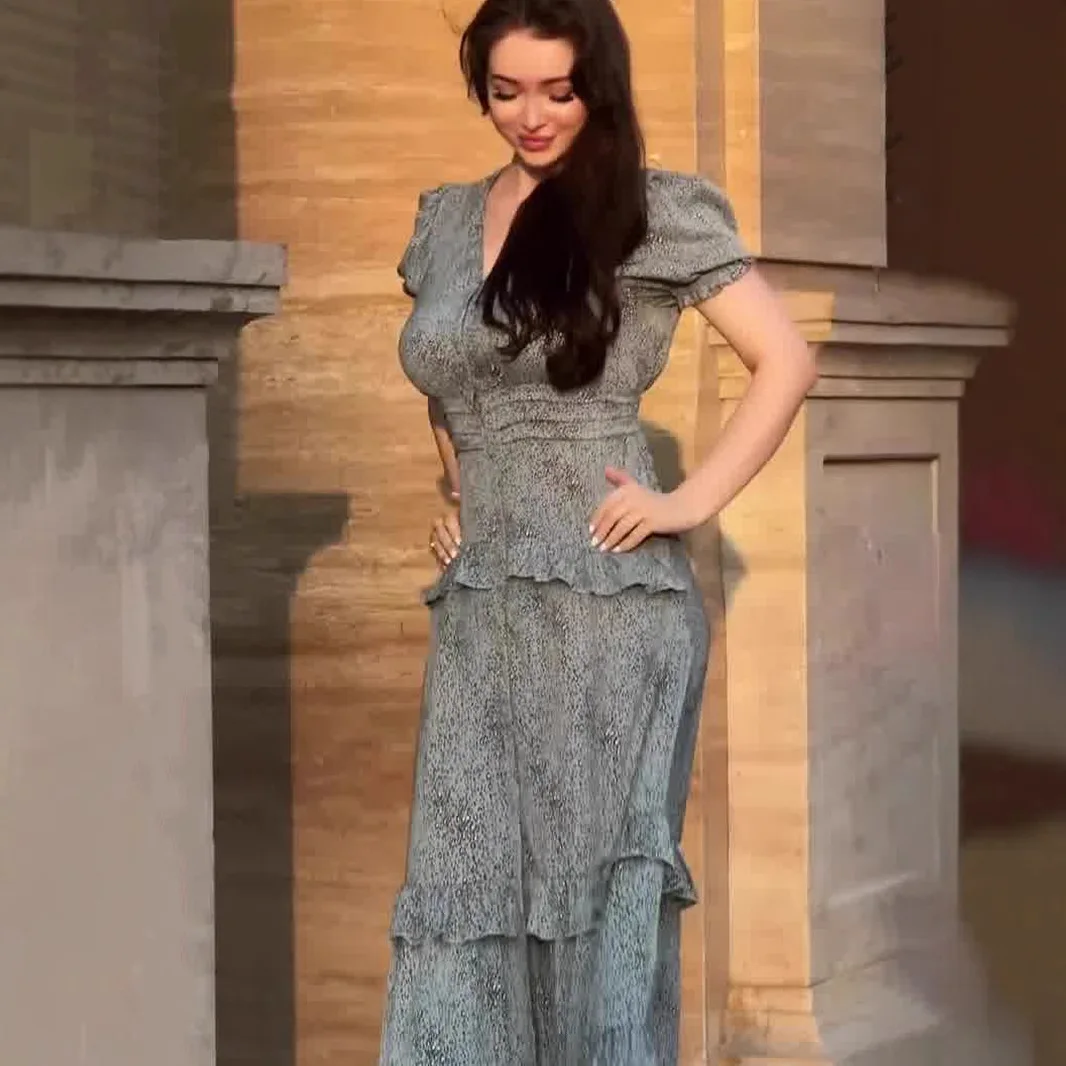 2025 Estate nuovo grigio chiaro floreale manica corta legatura in vita abito lungo sottile donna sexy abito temperamento vintage