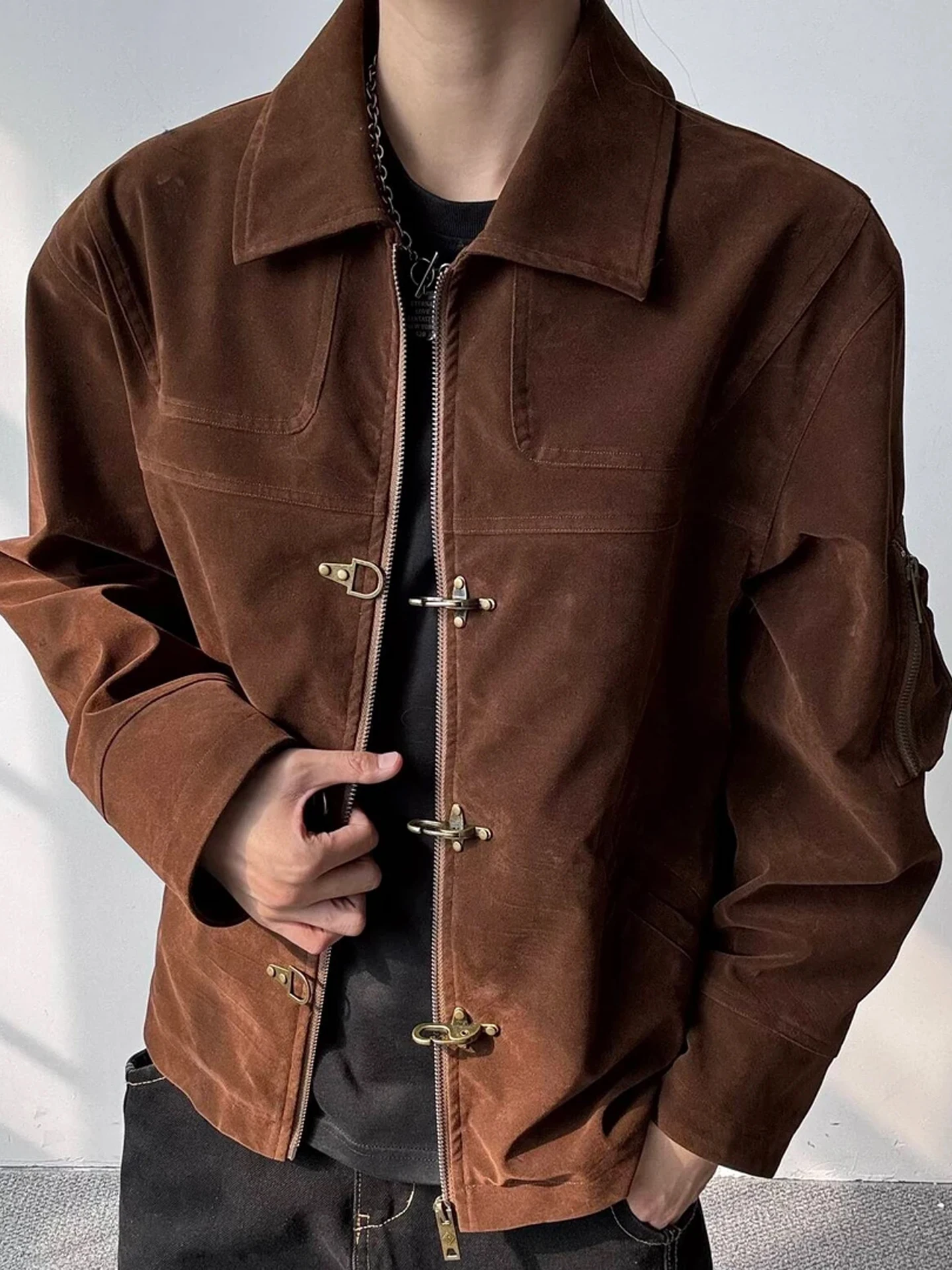 

Ретро-куртка из замши в американском стиле для мужчин, осенняя, в стиле милитари, рабочая одежда, молодежная, трендовая, свободного кроя, из полиэфирного волокна