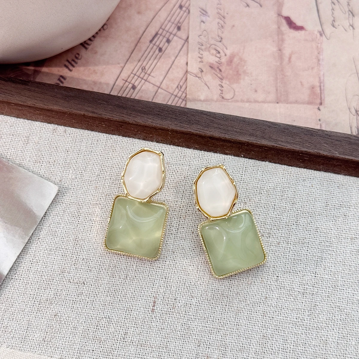 Women's Irregular Square Zirconia Oval Earrings, High-End Feel