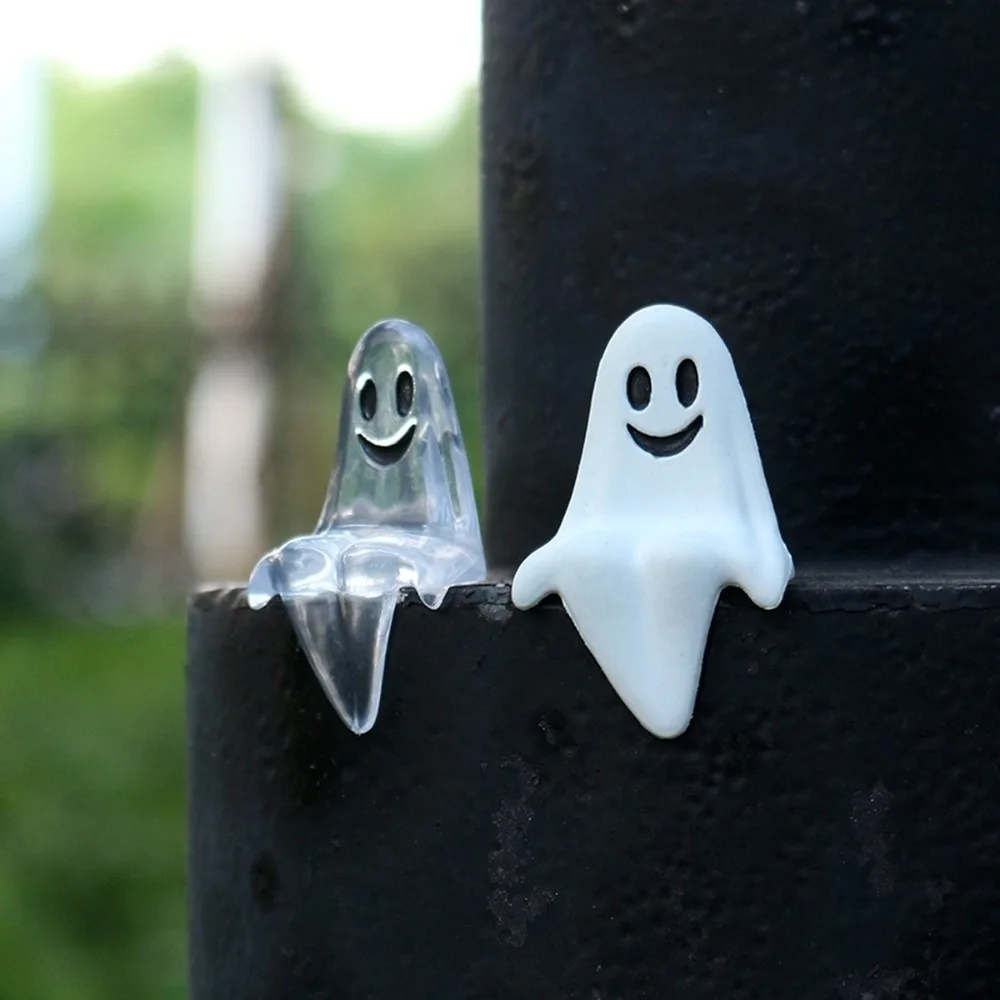 

20pcs Sitting Pose Smiling Ghost Decoration Cute Mini Joy Garden Ghost Ornament Transparent Creative