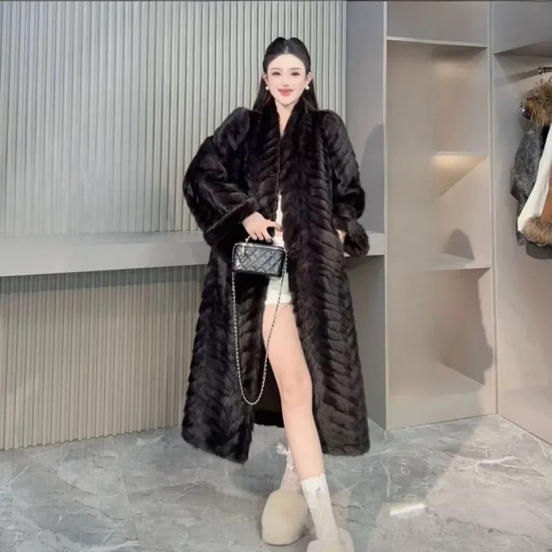 

Outerwear New Elegant and Grand Winter Faux Fur Coat with Simple and Thick Fur Coat Fashionable Warm High-end Long Women's Coat