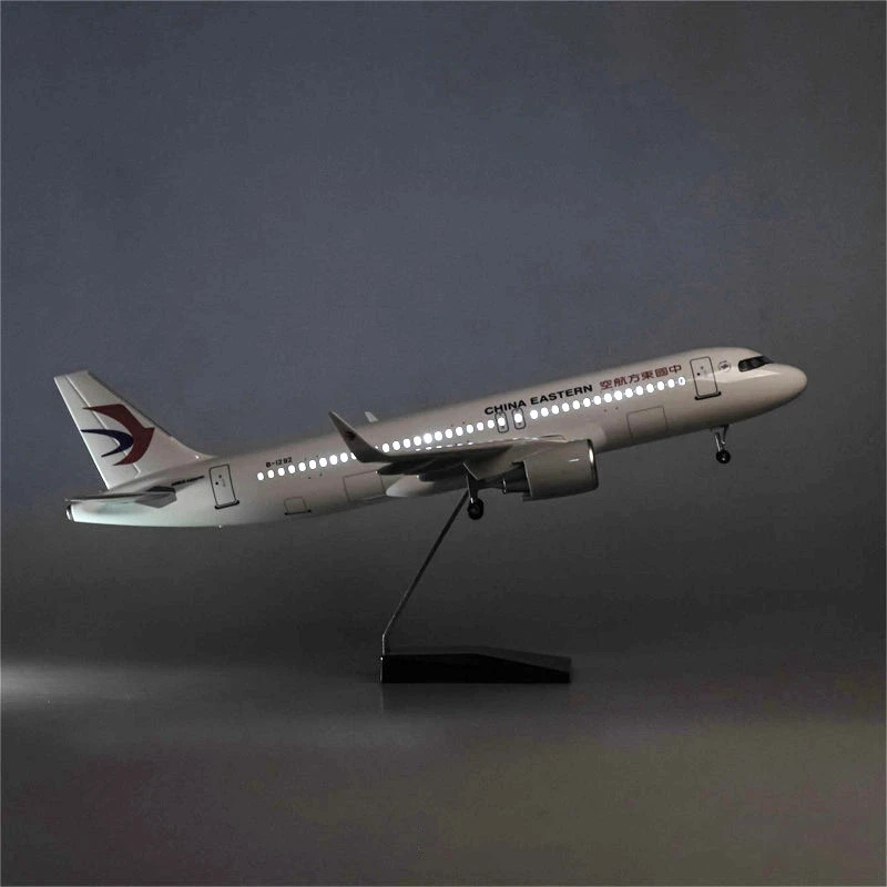 1/80 Scale 47cm 320 Aircraft A320 NEO A320 Eastern Air Airlines Light Model with Landing Gear and Lights Resin Die-cast Aircraft