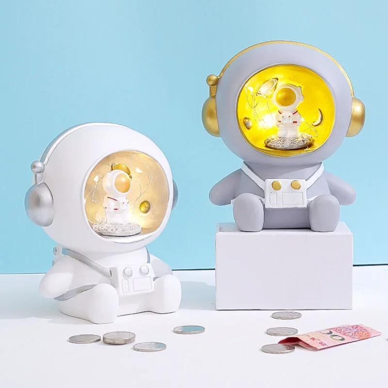 

Cartoon Astronaut Piggy Bank Night Light Cool Fairy Lights Bedside Lamp Toys for Children Room Decor New Year Personalized Gift