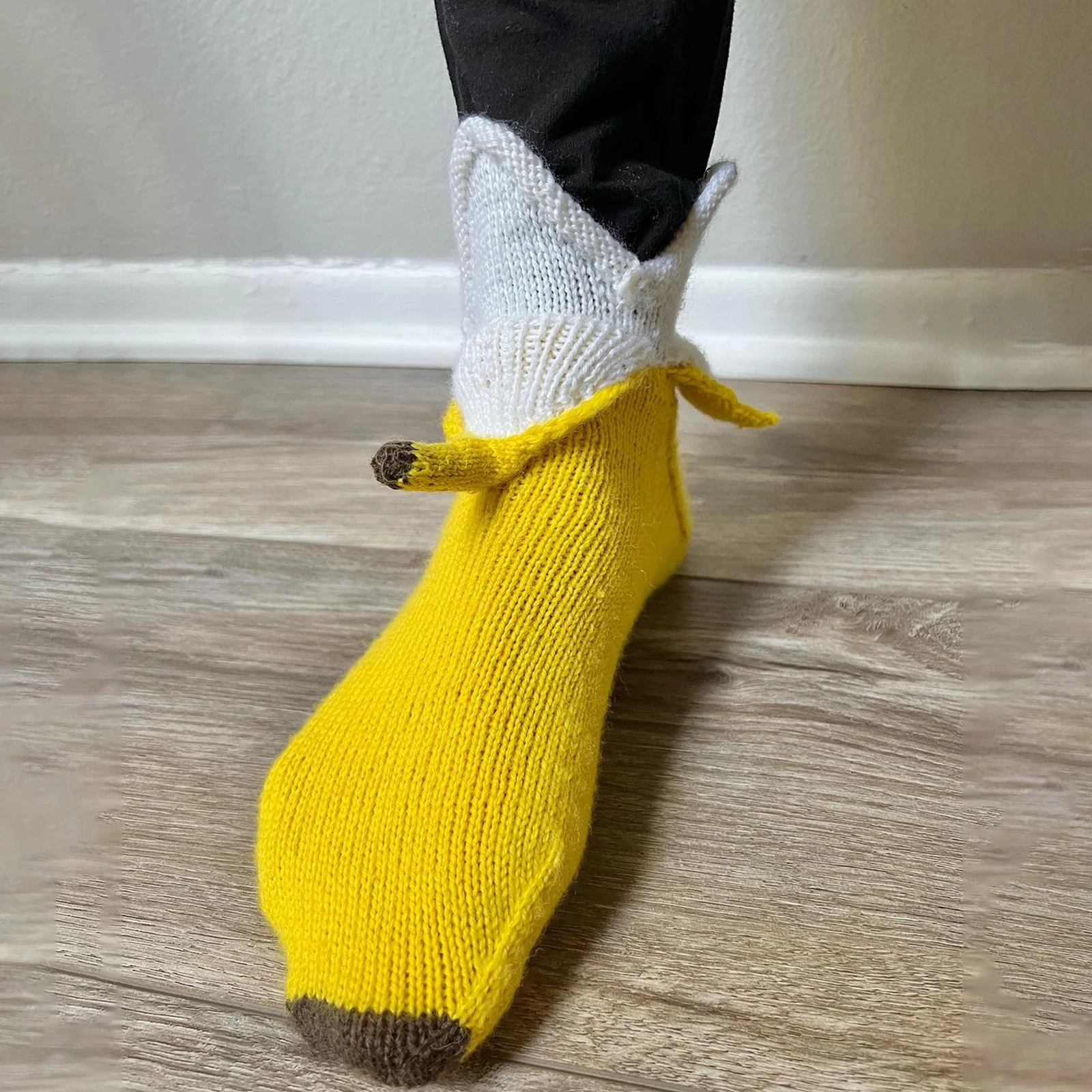 Banana Socks for Adults Funny Fruit Socks Crew Socks Soft Knitted Floor Socks Christmas Gifts