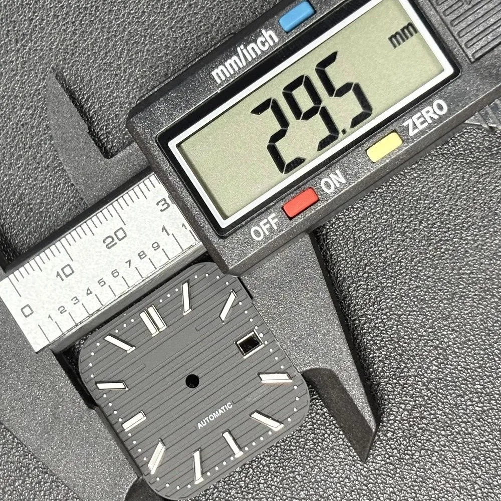 Cassa per orologio stile Nautilus quadrata ultrasottile da 38 mm Movimento adatto NH34 NH35 NH36 Per cassa dell'orologio quadrata NH35 Orologio quadrato alla moda