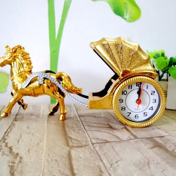 Antique motorcycle alarm clock ornament creative locomotive clock student children's birthday gift plastic pointer clock ornamen