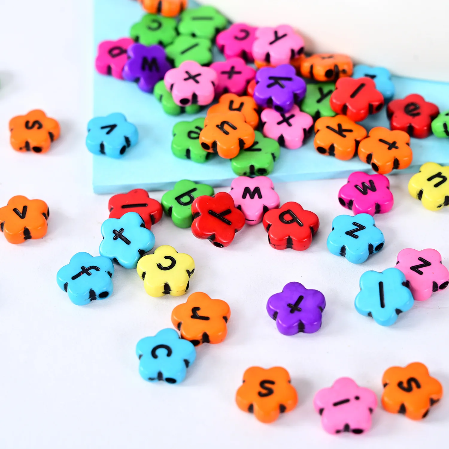 

Acrylic Beads for Jewelry Making 5x12mm 3000pcs Flower Shape Mix A-Z Letters Bead DIY Bead Making Handmade Loose Flower Beads
