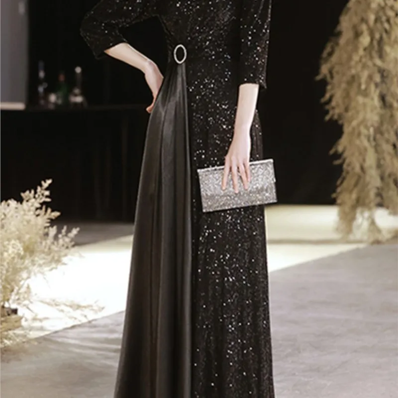 Light luxury women's Champagne color will feel the temperament of small dress