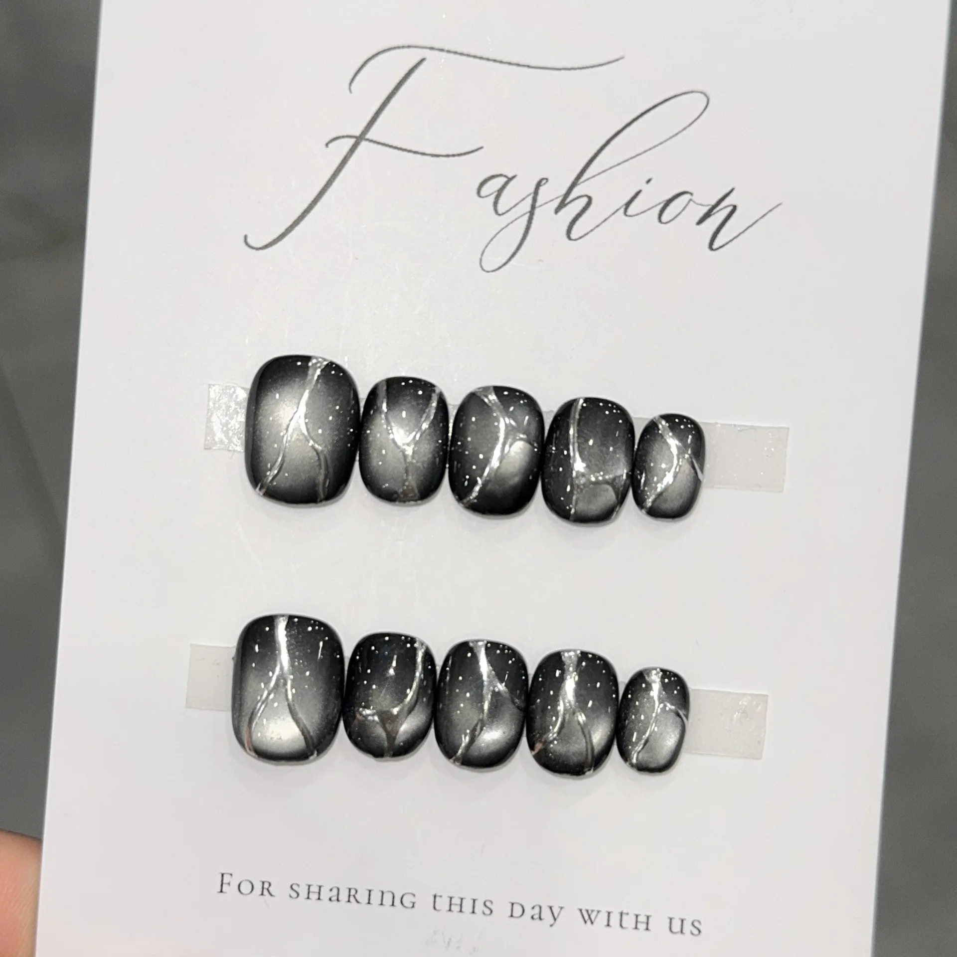 

10 шт., короткие круглые ногти ручной работы Y2k, черный кошачий глаз, серебряная металлическая линия, дизайн, милые крутые накладные ногти, носимые ногти, Hottie