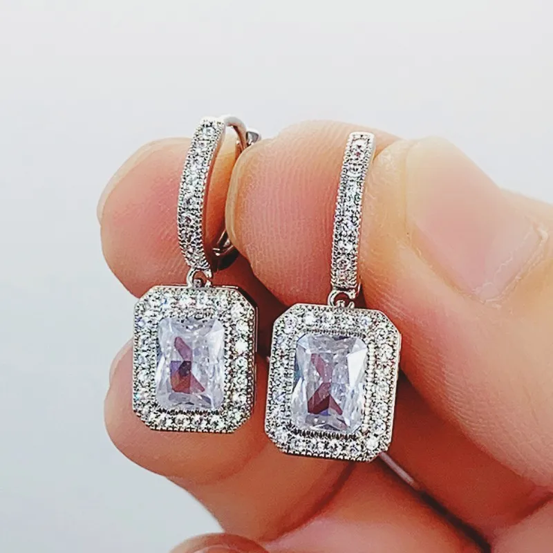 Huitan Fashion Contracted Women\'s Dangle Earrings Crystal Cubic Zirconia Daily Wear Elegant Ear Accessory Wedding Trend Jewelry