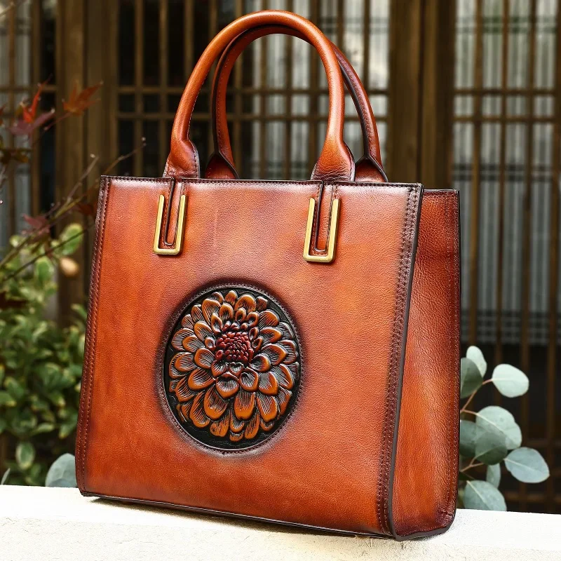 

Традиционная сумка через плечо с тиснением и большой вместимостью; Стильная и элегантная дизайнерская сумка-клатч.