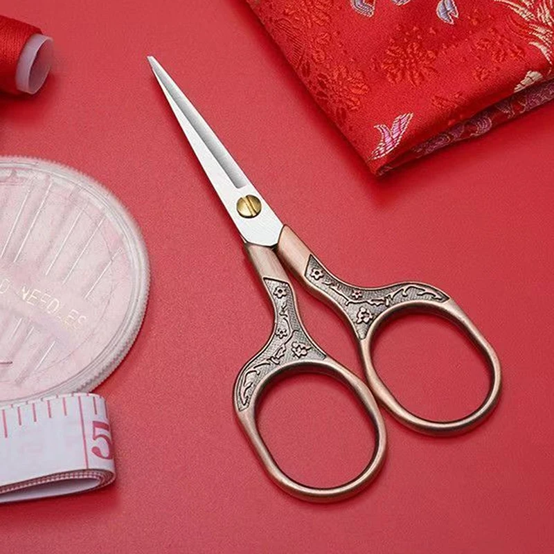 2Pcs Retro Exquisite Plum Blossom Scissors  Thread Knitting Sewing Multifunctional Handmade Scissors Office School Supplies