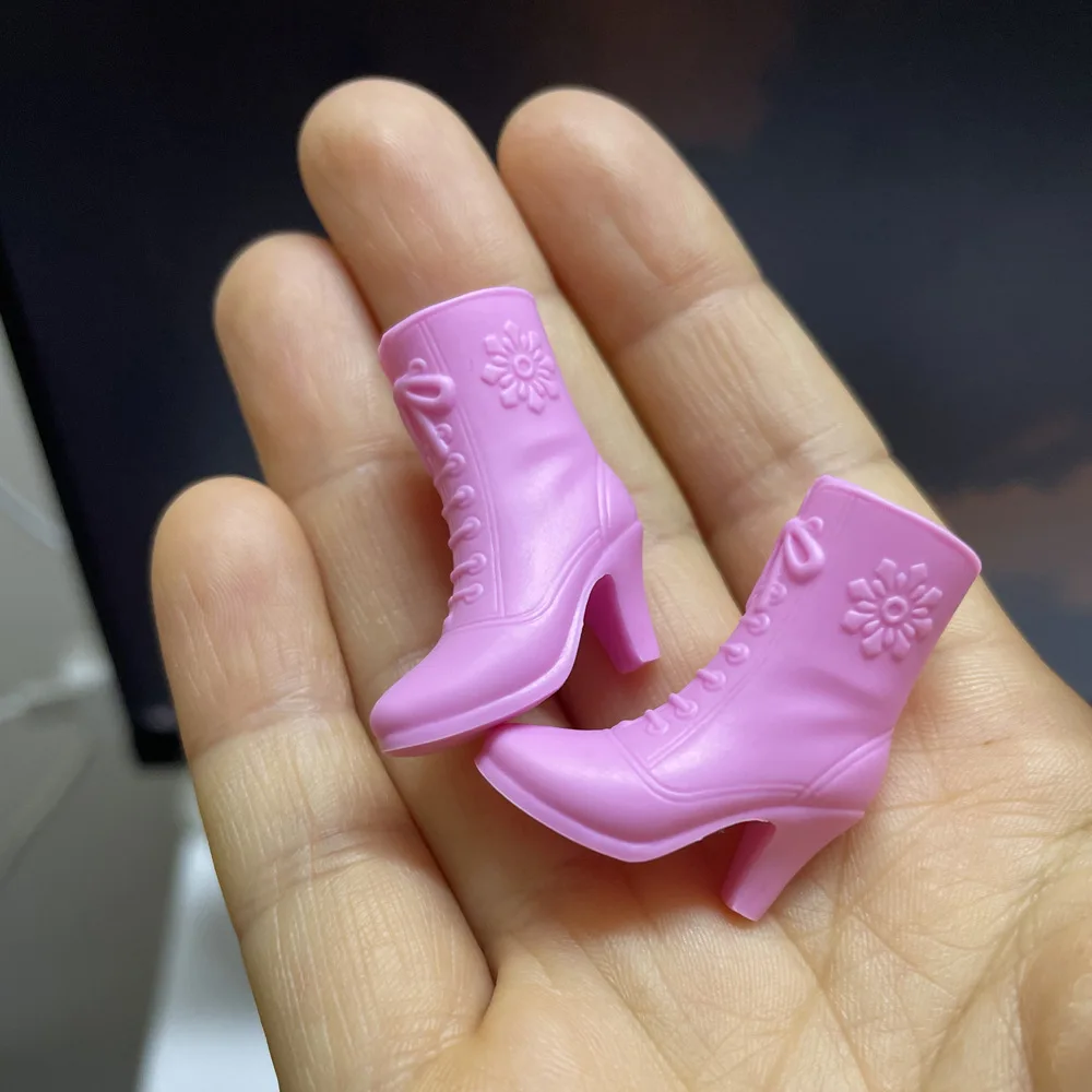 

Новые модели туфель на высоком каблуке, сабо, ботинок, аксессуары для игрушек для кукол BB с маленькими ногами в масштабе 1/6.