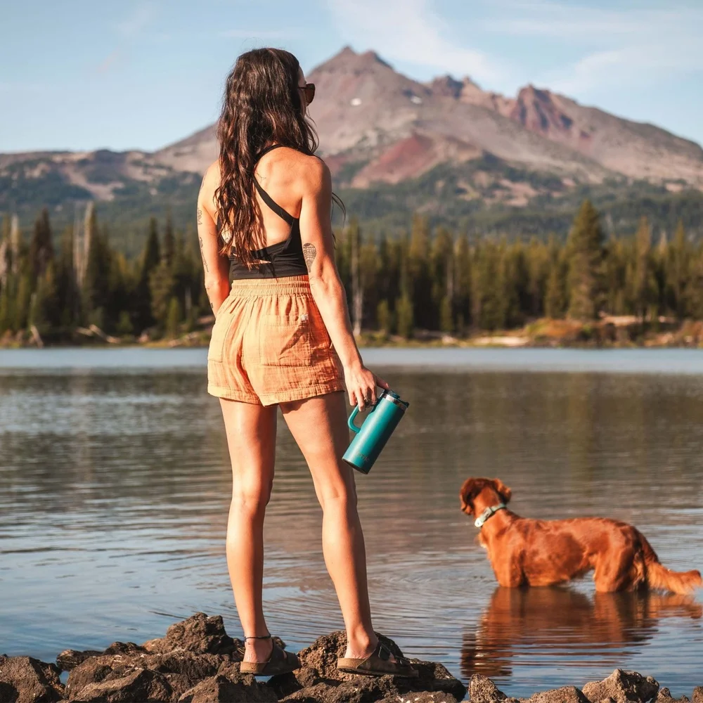 20oz Ceramic Lined Insulated Travel Mug Leak Resistant Lid Double Wall Vacuum Keeps Drinks Hot Cold No Sweat Design Cupholder