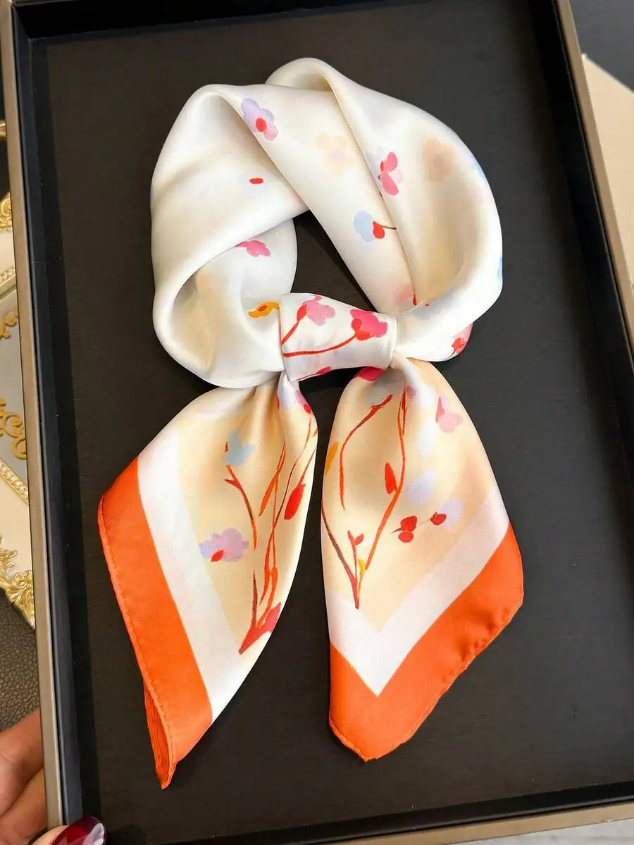 

1pc Women's Elegant Retro Printed Lightweight Satin Square Faux Silk Scarf, Bohemian Style Casual Ladies Neck Scarf, Shawl, Thin