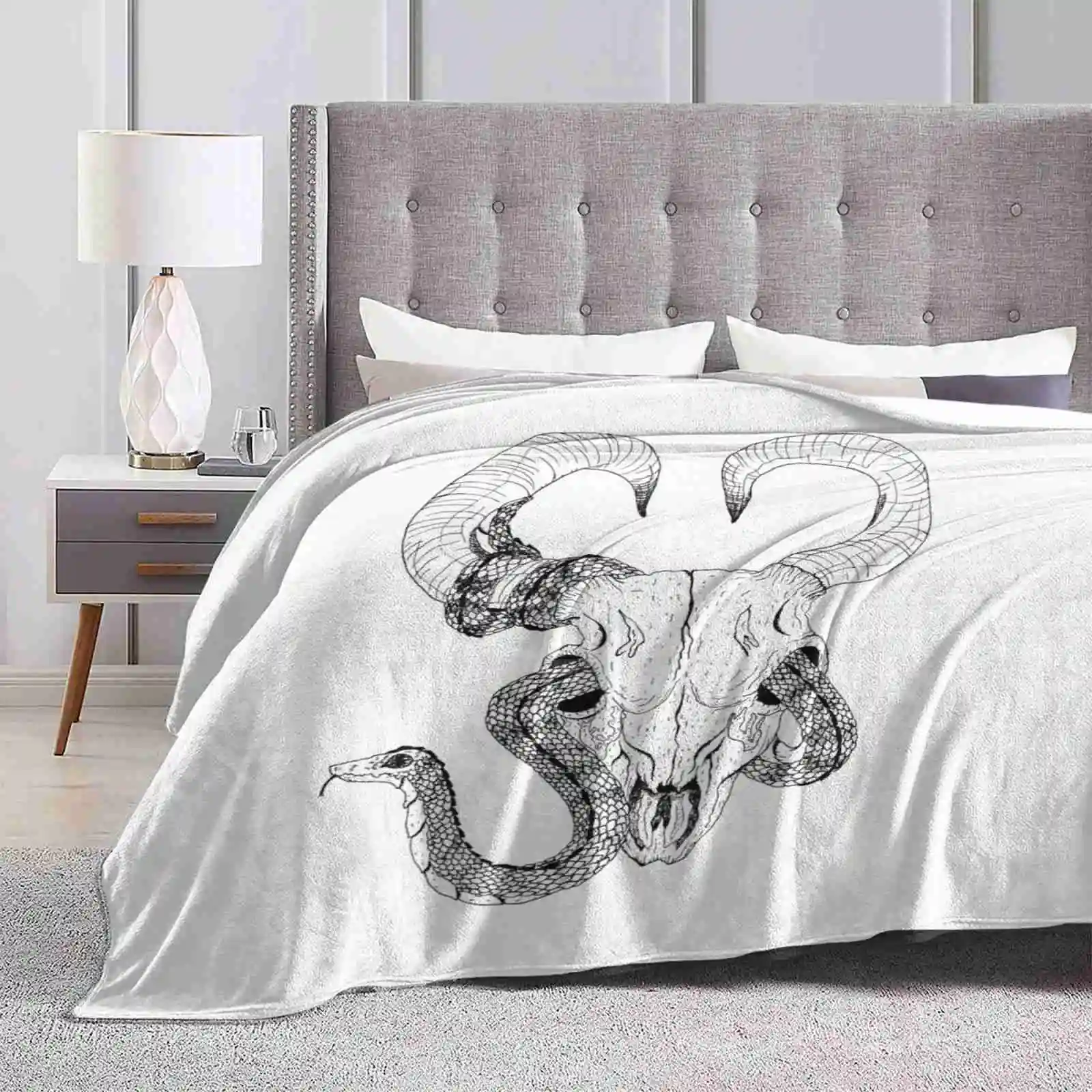 Snake Eyes Top Quality Comfortable Bed Sofa Soft Blanket Skull Snake Reptile Ram Goat Deer Horns Decay Skeleton Corpse Black