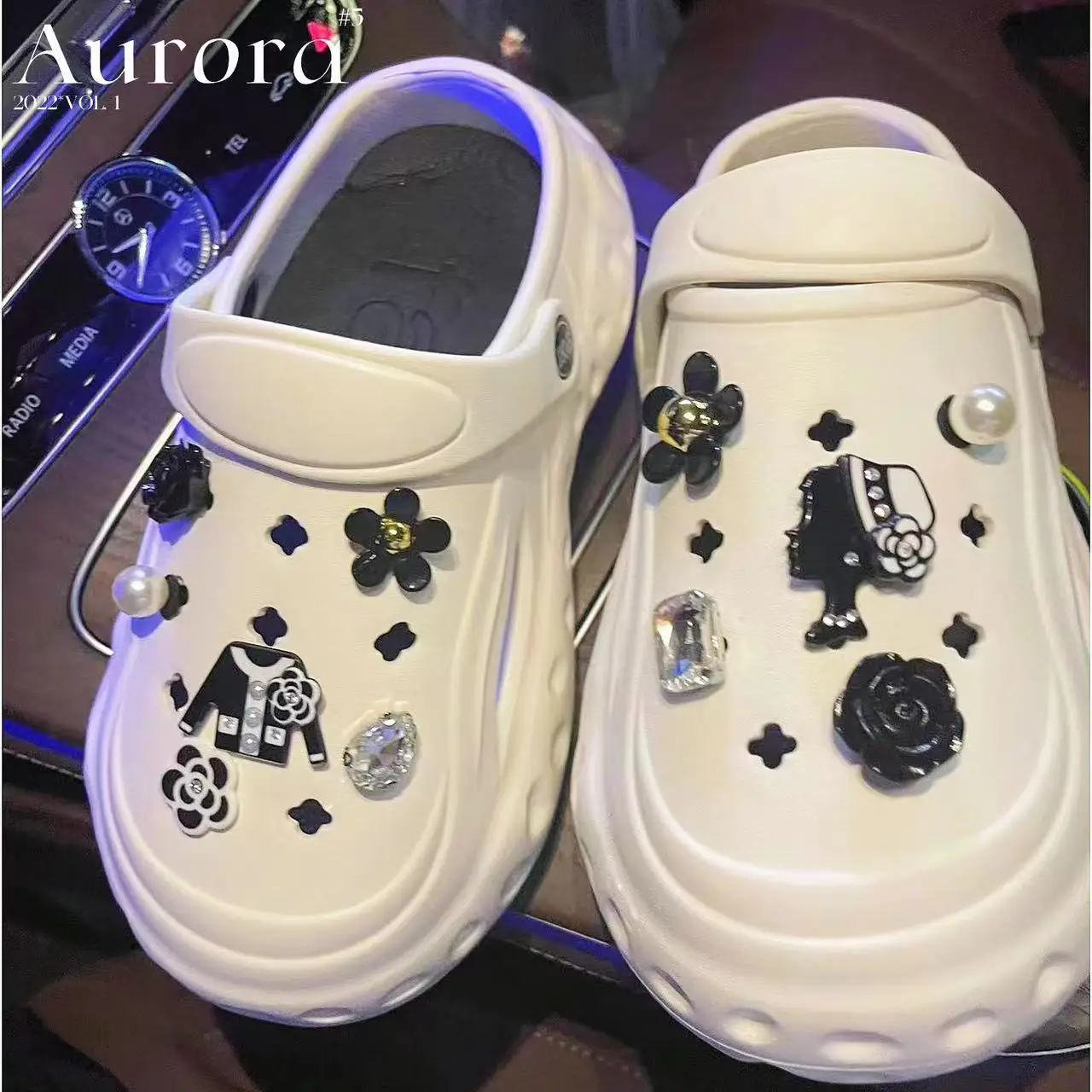 Shoe Charms DIY Garden Cartoon Flower Pattern Shoe Decoration Buckle for Hole Shoe Charm Accessories