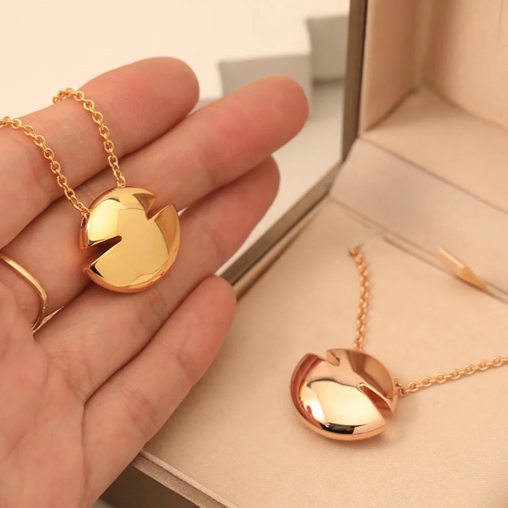 High quality Circular Necklace Minimalist Women\'s Accessories Fashionable And Exquisite Pigeon Egg party Cool Classics