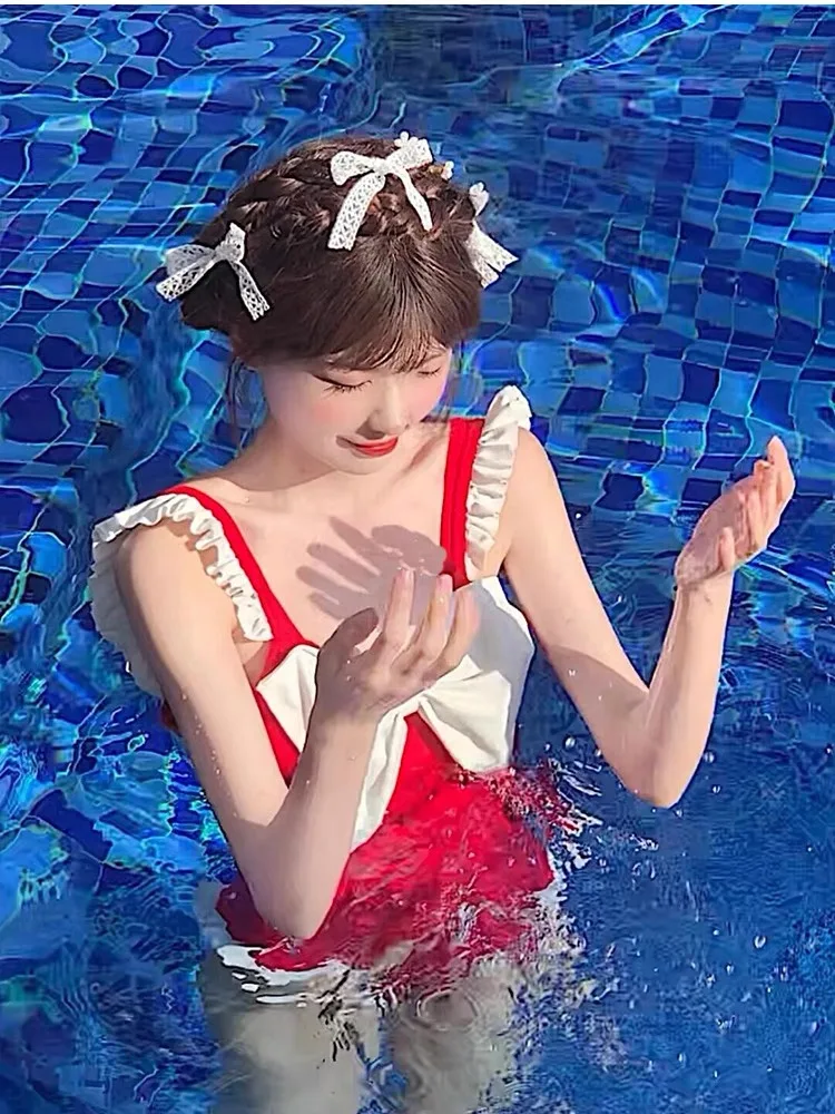 Retro Sweet Style Japanese Knot One-Piece Swimsuit Beach Vacation Cover-Up for Plump Girls Red Color Show White Skin