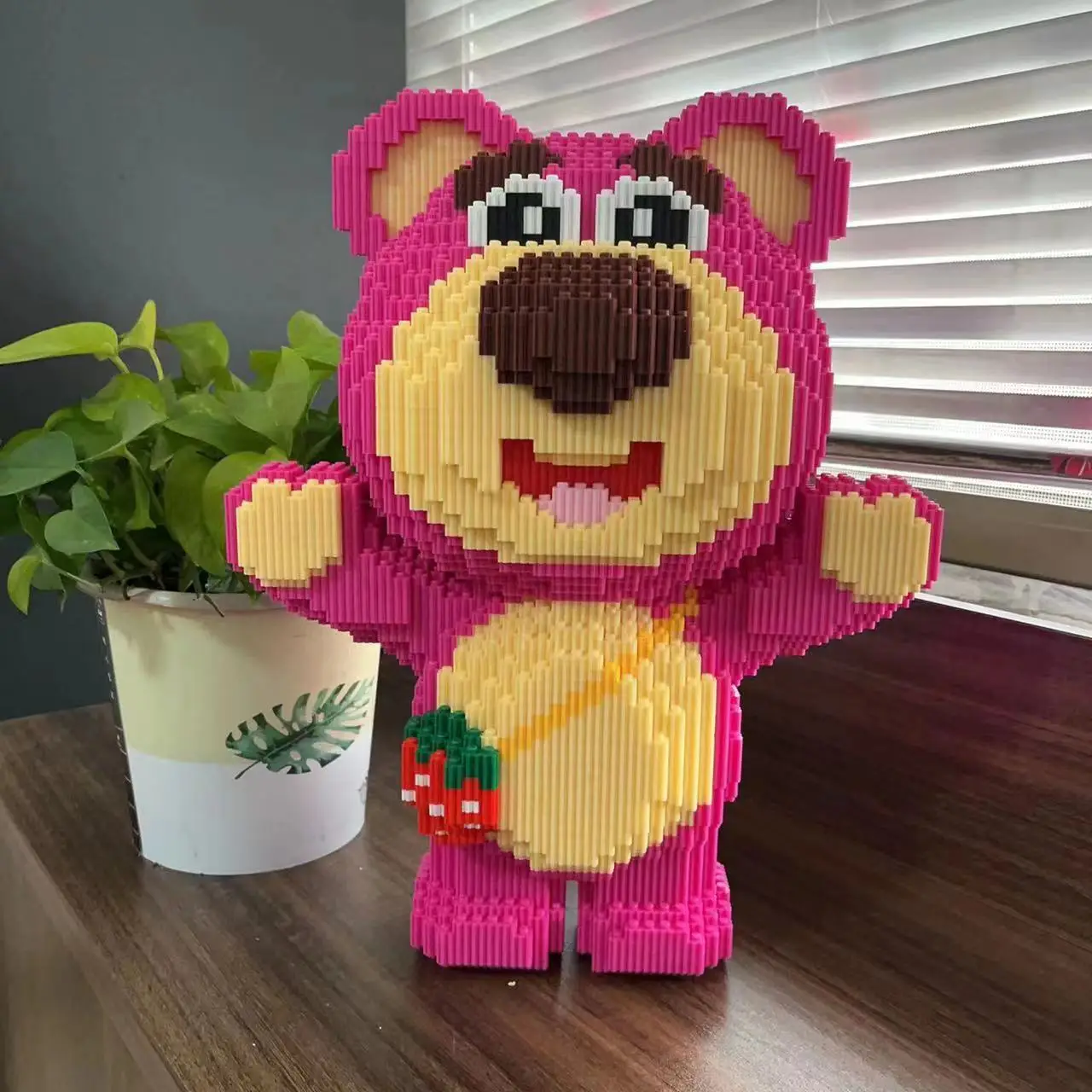 30cm extra große Erdbeer bär Block Montage Spielzeug kleine Partikel Lotso Mädchen Student Festival Geschenk Junge Puzzle Block