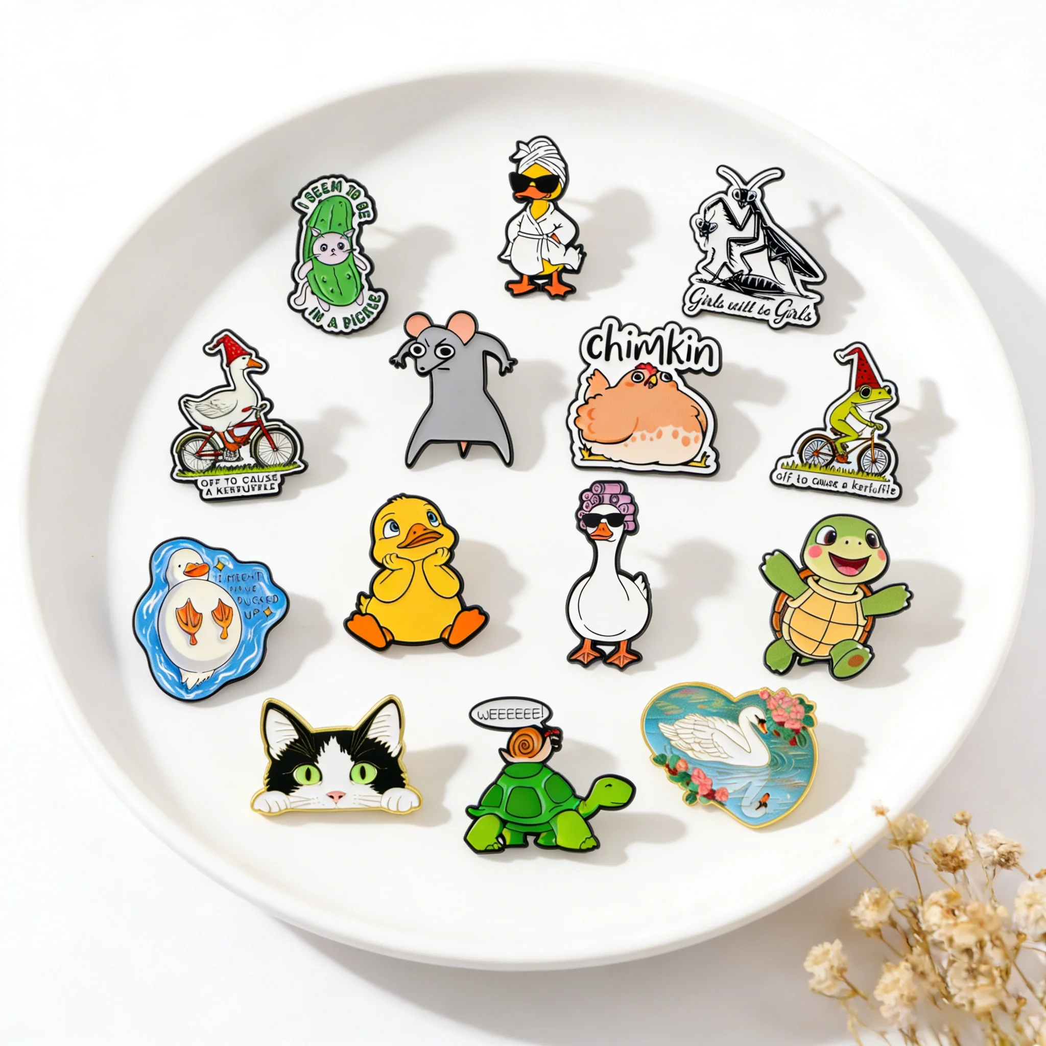 

Забавные эмалевые значки в виде утки и мультяшной черепахи, броши для рюкзаков, женские броши, значки для шляп и лацканов, аксессуары для косплея, игрушки, подарки