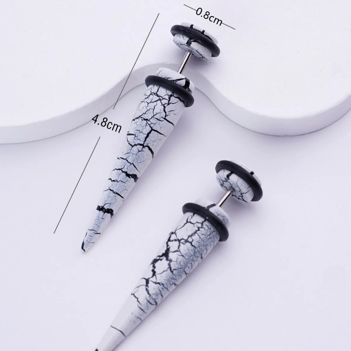 Wholesale New Earrings Punk Style Black and White Crack Ear Cone Expander Fake Cone Ear Stud Ear Plug Piercing Jewelry 2/10Pcs
