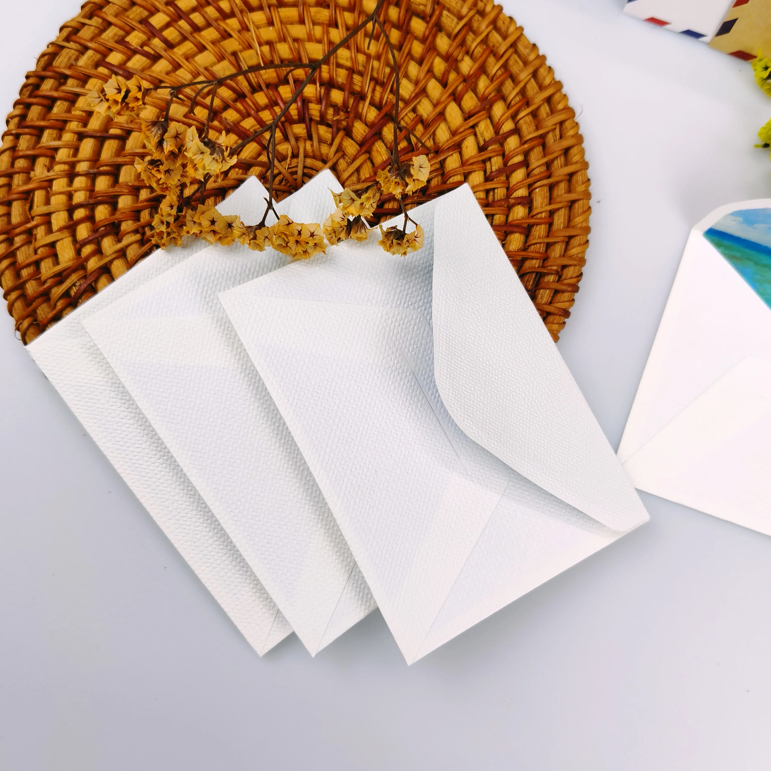 

Vintage Oil Painting Linen Texture Letter Paper Set Card Envelope Cover Beige Wax Seal Lining Color Plain