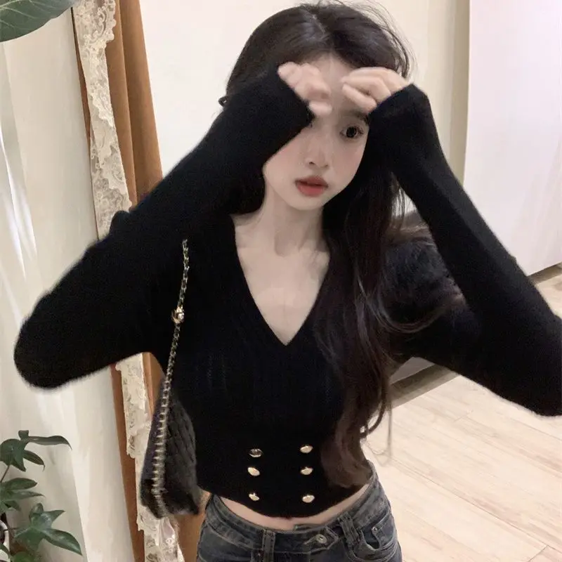 Long Sleeved V-neck Short Knitted Sweater for Women Pure Desire for Style and Sexy Inner Layer Sweater Gentle and Slim Fit