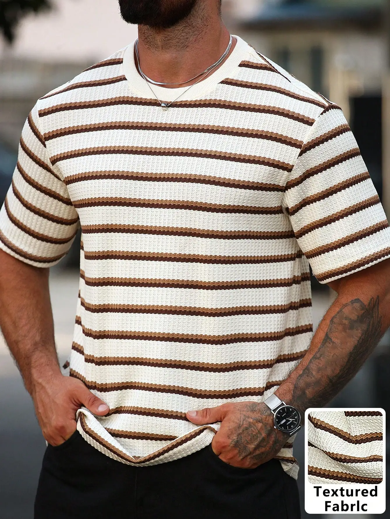 

Мужская футболка с текстурной полосатой отделкой, круглым вырезом и коротким рукавом для повседневной носки, отдыха и офиса