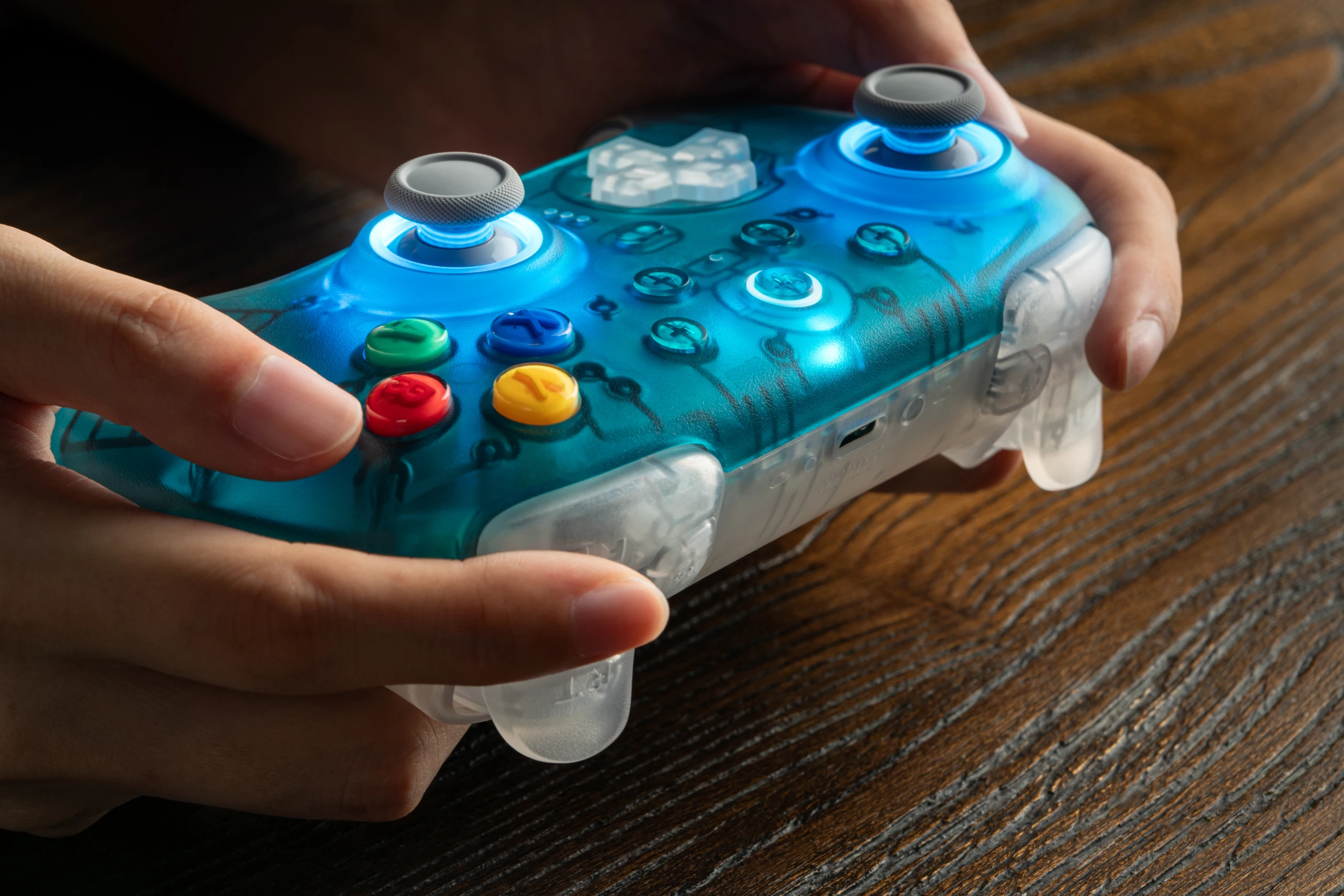8BitDo Ultimate 2 Wireless Controller for Windows PC, Apple, Steam & Android,Gaming Controller TMR Joysticks 1000Hz Polling Rat
