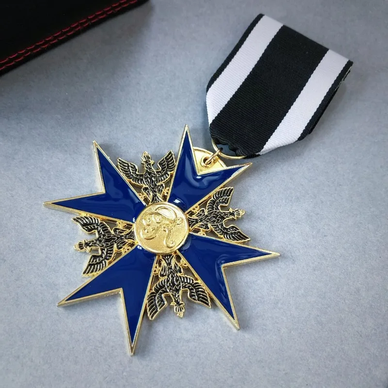 Replica Medal Big Black Hawk Knight Badge Necklace Pendant Enamel Medal