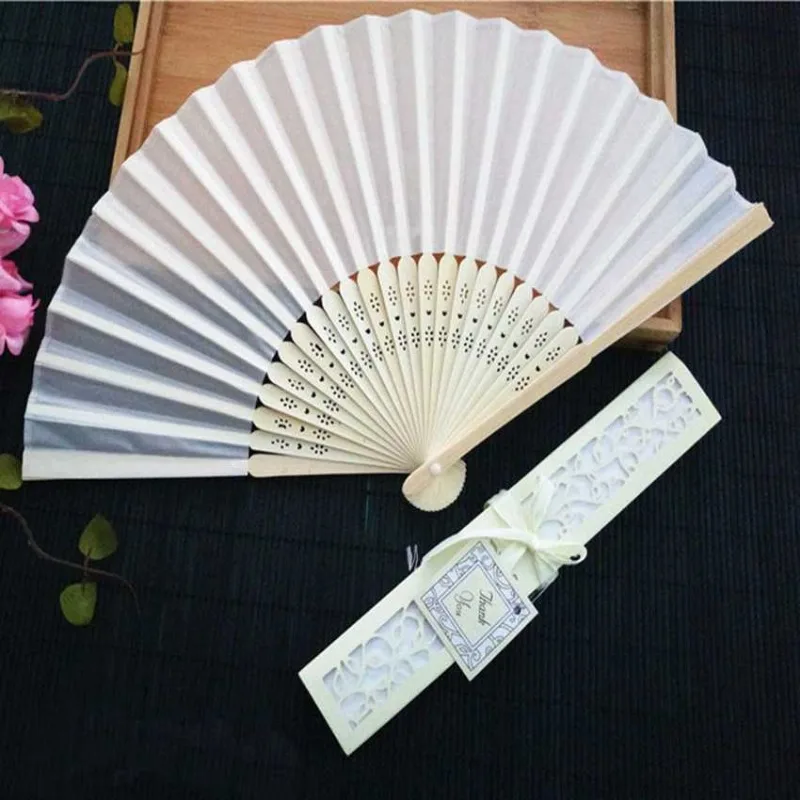 30pcs/lot Custom Folding Fan Personalized Bride & Groom\'s Name & Date Silk Wedding Dance Hand Fan with Gift Box Party Favors