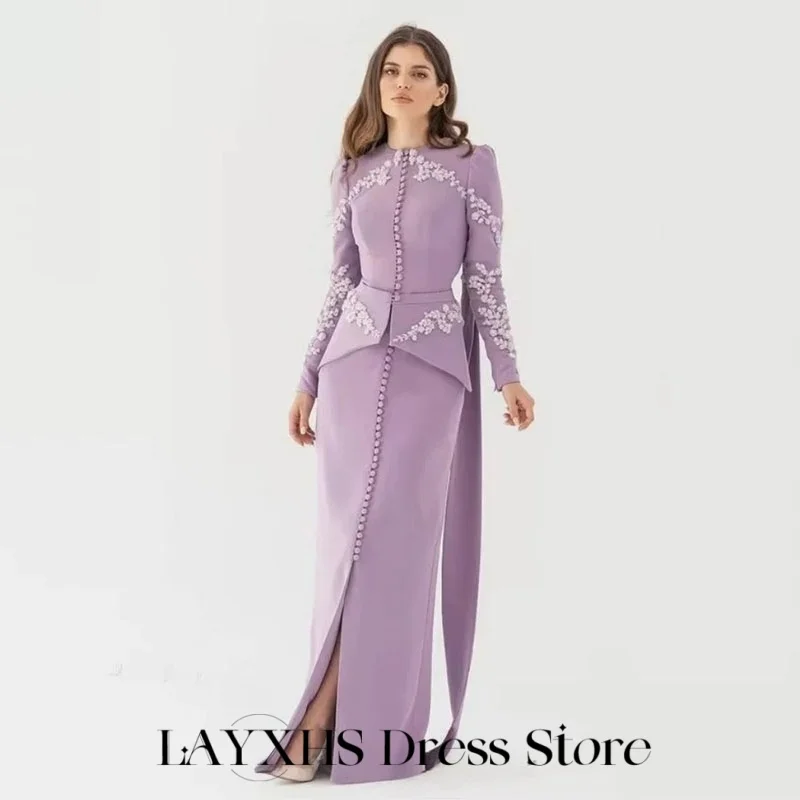 LAYXHS Luxuriöse lila Dubai-formale Abendkleider, O-Ausschnitt, lange Ärmel, Knopfapplikation, Schlitz, Ballkleider, maßgeschneidert