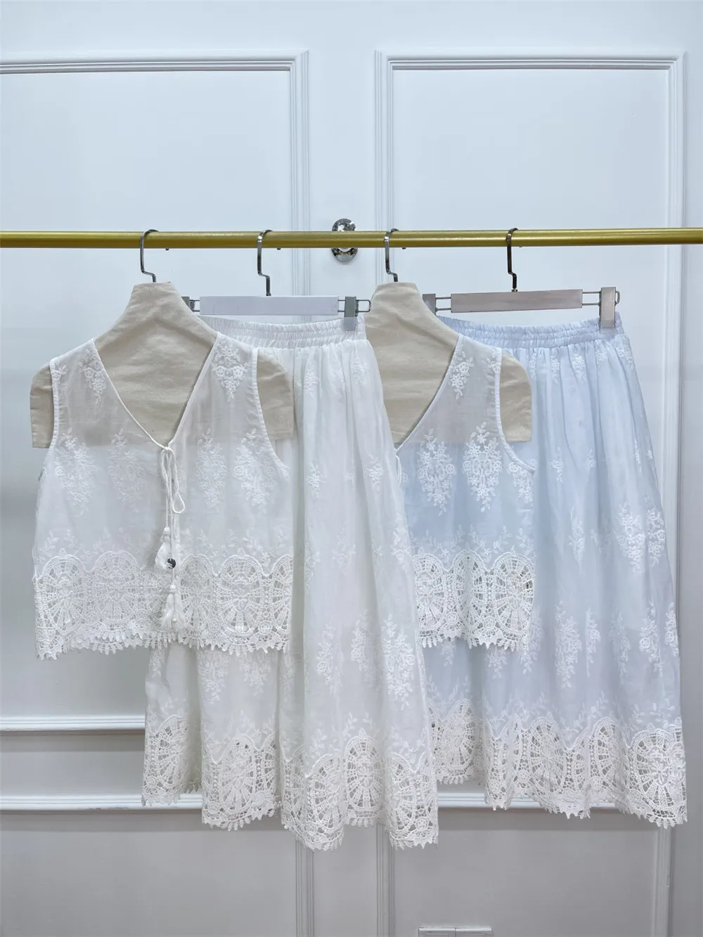 

2025 Spring Summer New Ladies Lace Splicing Sleeveless Vest+ High Waist A-Line Skirt 2-Piece Set