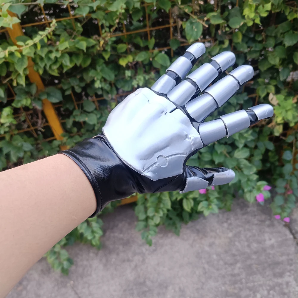 

cosplay toy mechanical gloves, shaped like knight gloves, are made of 3D-printed PETG material and possess the high flexibility