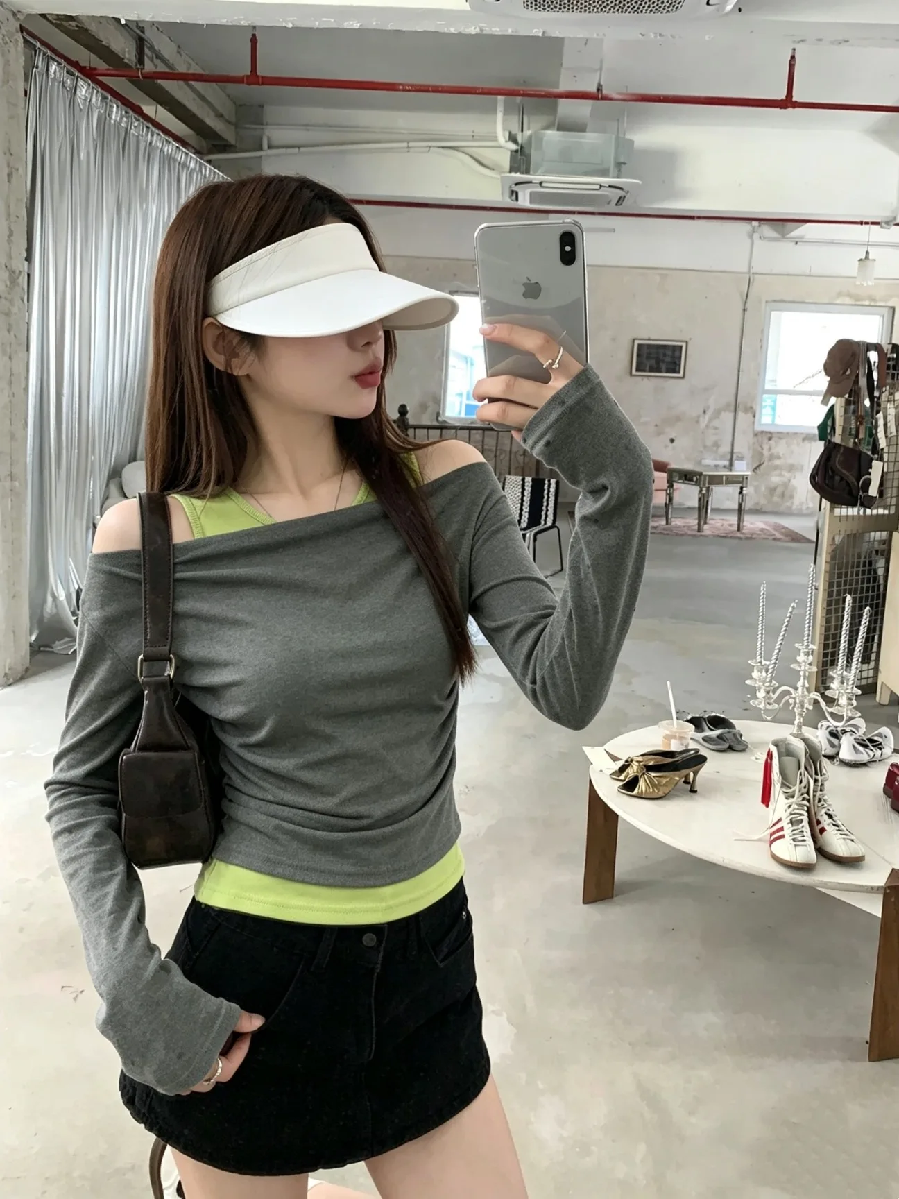 Korean Style Hot Girl New Color Collision Long Sleeve Shoulder Bared Waist Slimming Short Base T-Shirt Women's Fashion