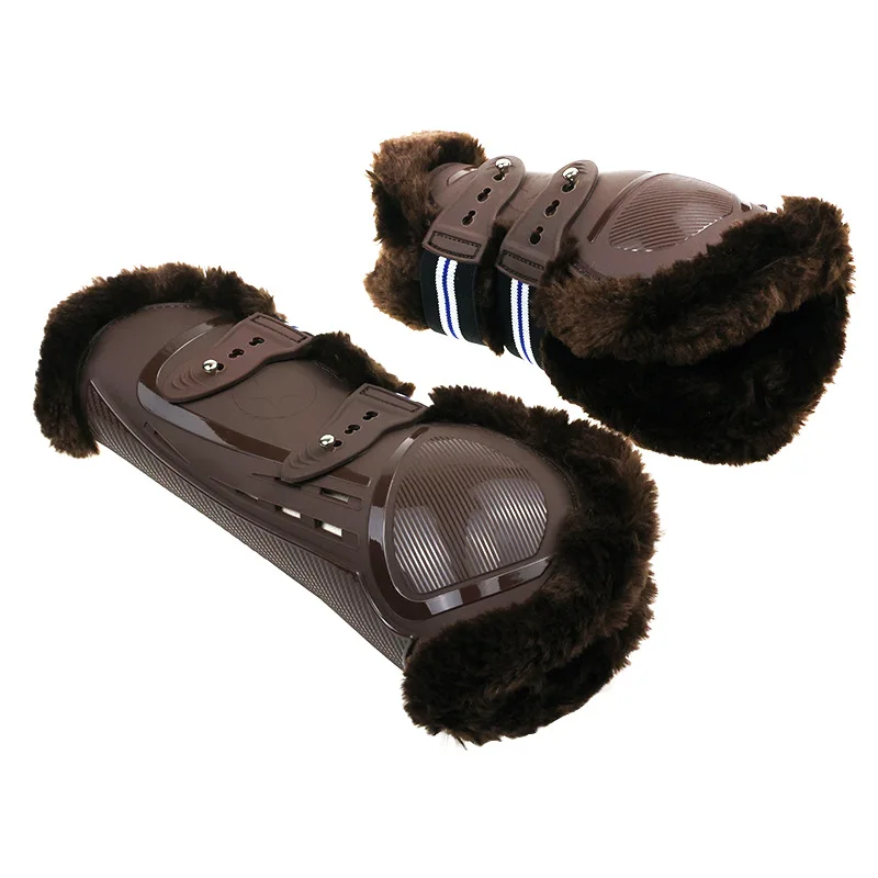 Сапоги из конского сухожилия с полиуретановой подкладкой и внутренней подушечкой из искусственной шерсти. Мягкие, теплые и защитные сапоги для прыжков и тренировок.