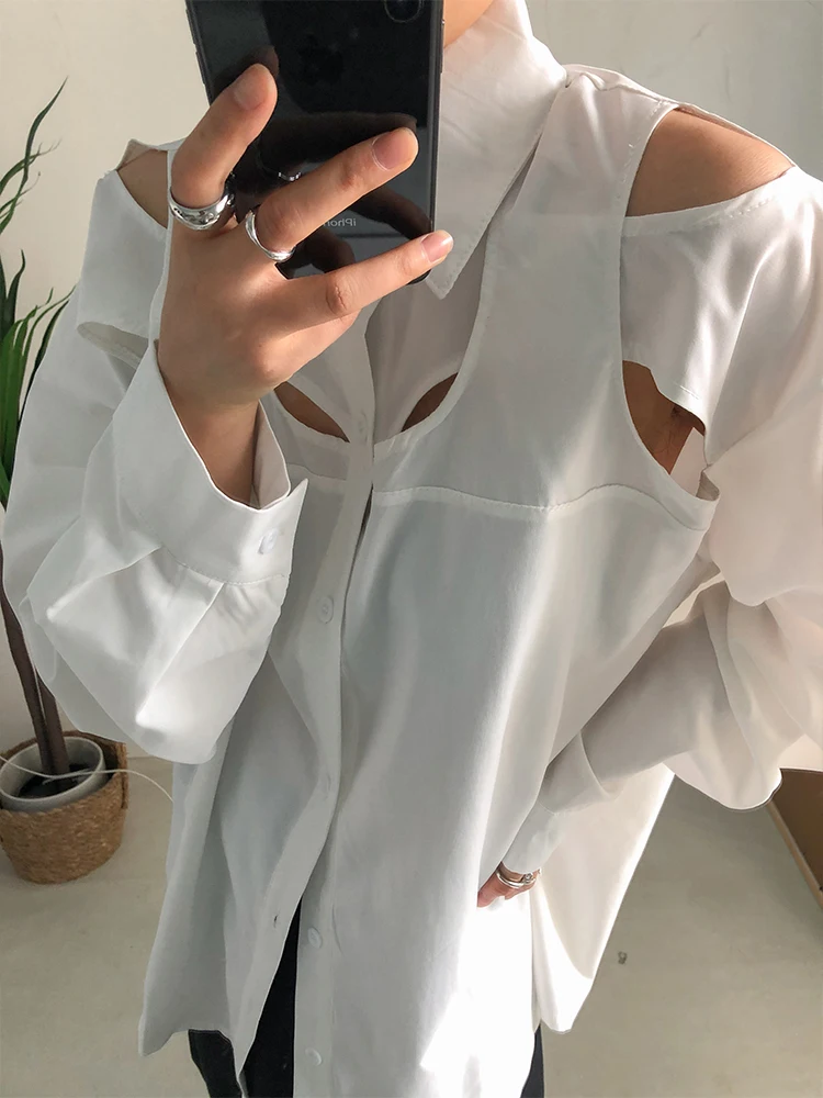 [EAM] Women White Hollow Out Big Size Blouse New Lapel Long Sleeve Loose Fit Shirt Fashion Tide Spring Autumn 2024 1DF0356