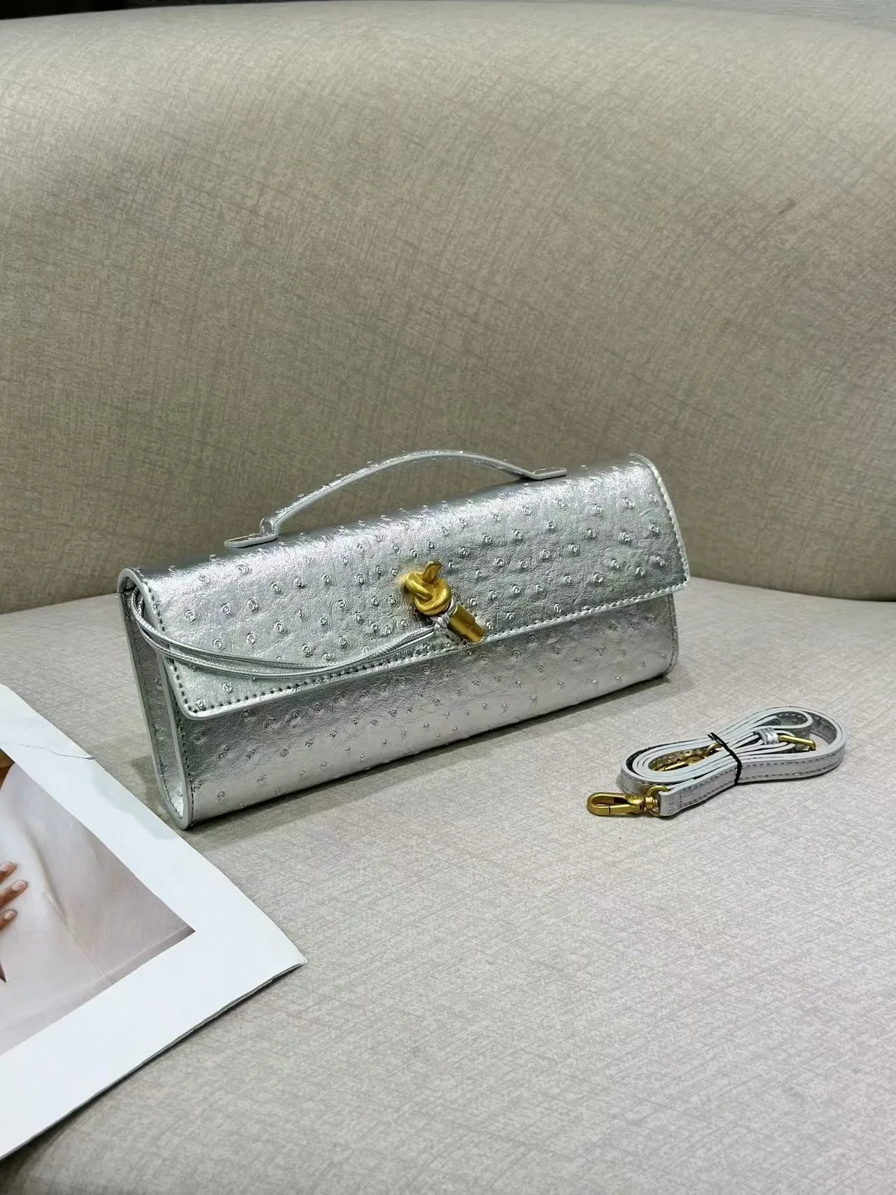 New European & American Woven Bag - High-End Niche Shoulder Bag Fashion Golden Hardware Crossbody Baguette Bag