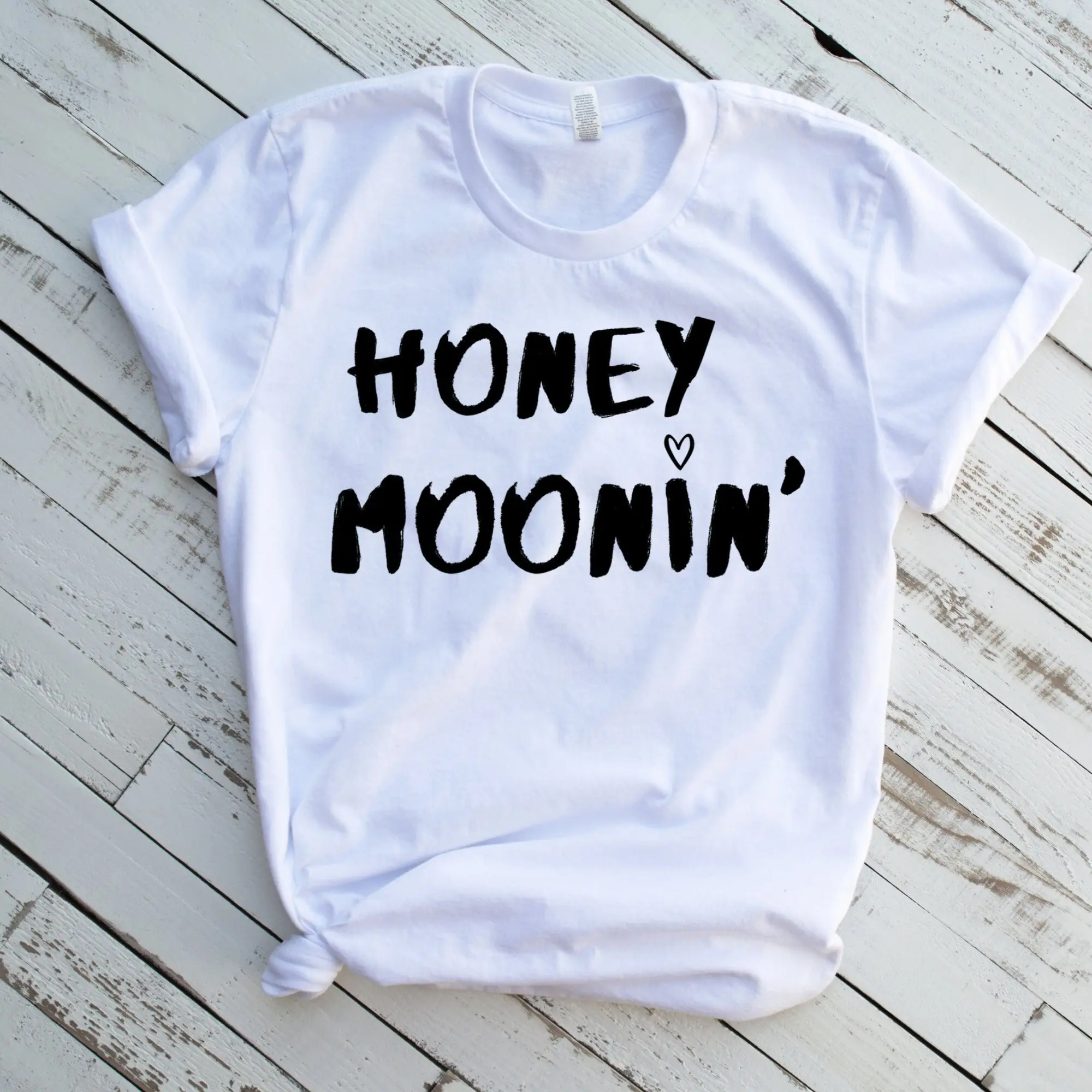 Honeymoonin' T Shirt Newlywed Honeymoon shirts Just Married for Bride and Groom Mr Mrs Honey Moon