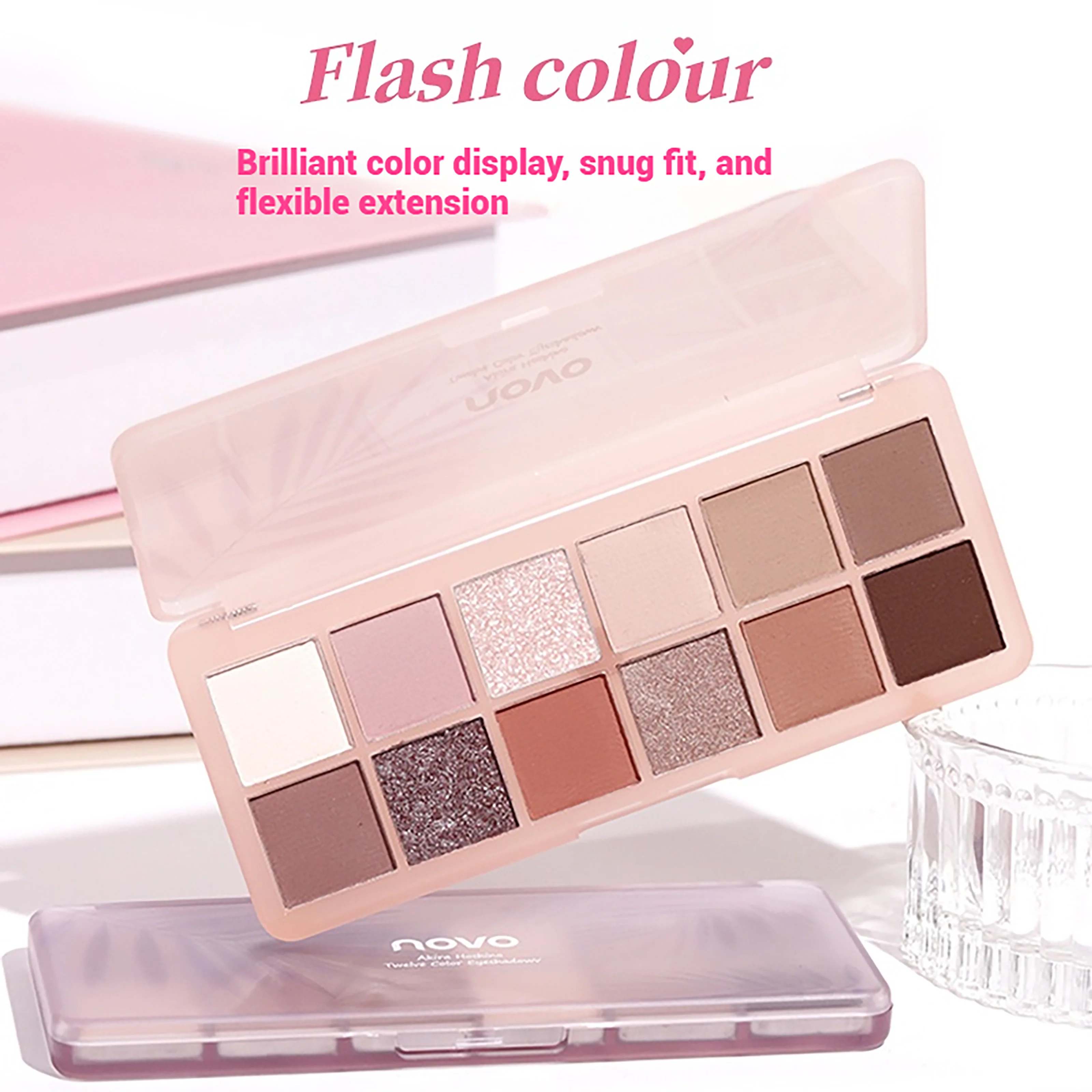 

Палитра теней NOVO с 12 оттенками: высокомодные, универсальные земляные тона и латте для естественного макияжа