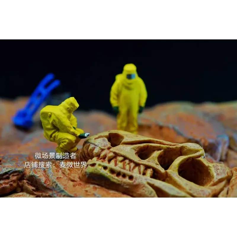 Preiser Micro Scene Models Biosuit Space Reconnaissance 1:87 HO Scale Desktop Decor Toys Accessories Fairy Garden Action Figures