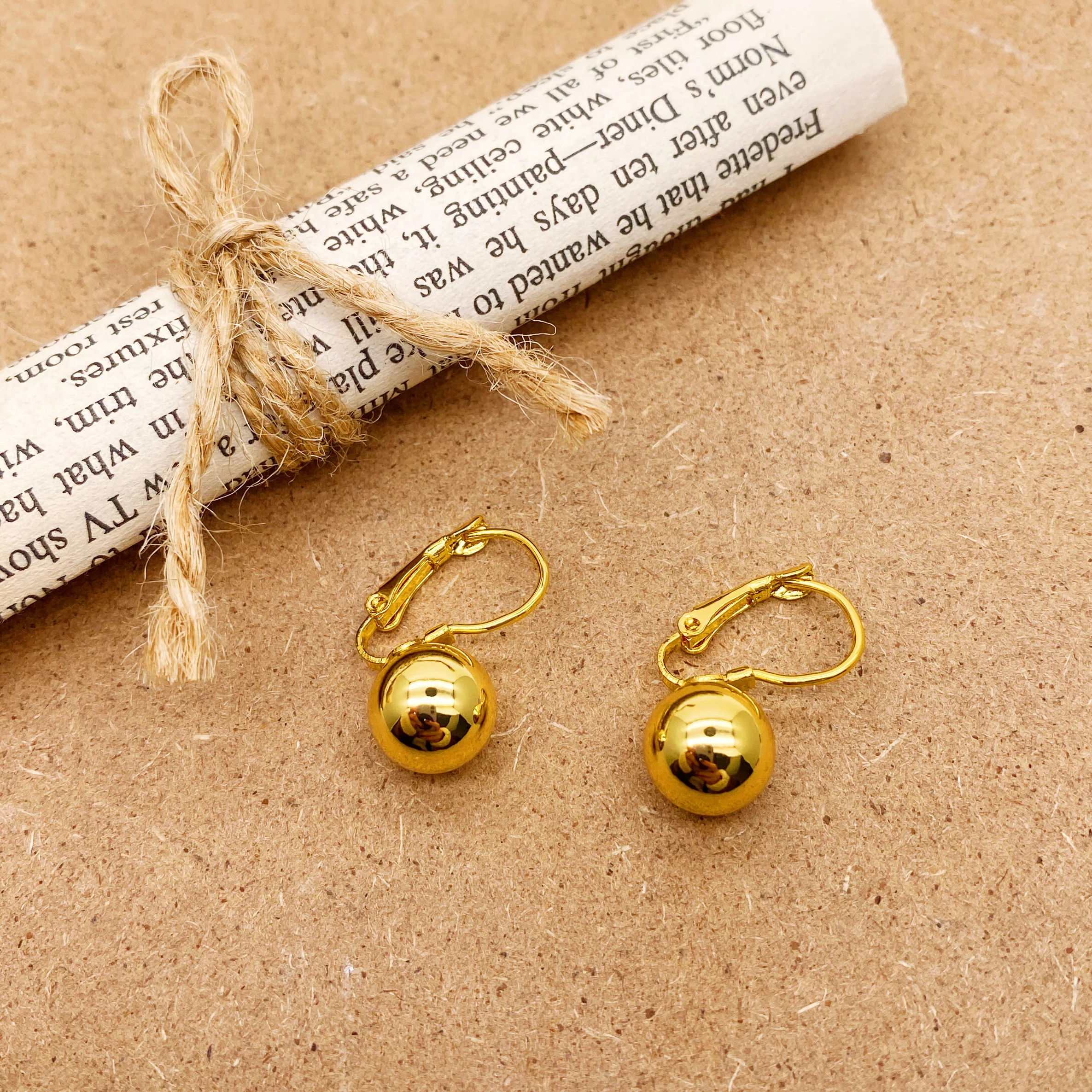 Korean Version of The Trend imple metal Round Earrings Elegant Personality Accessories